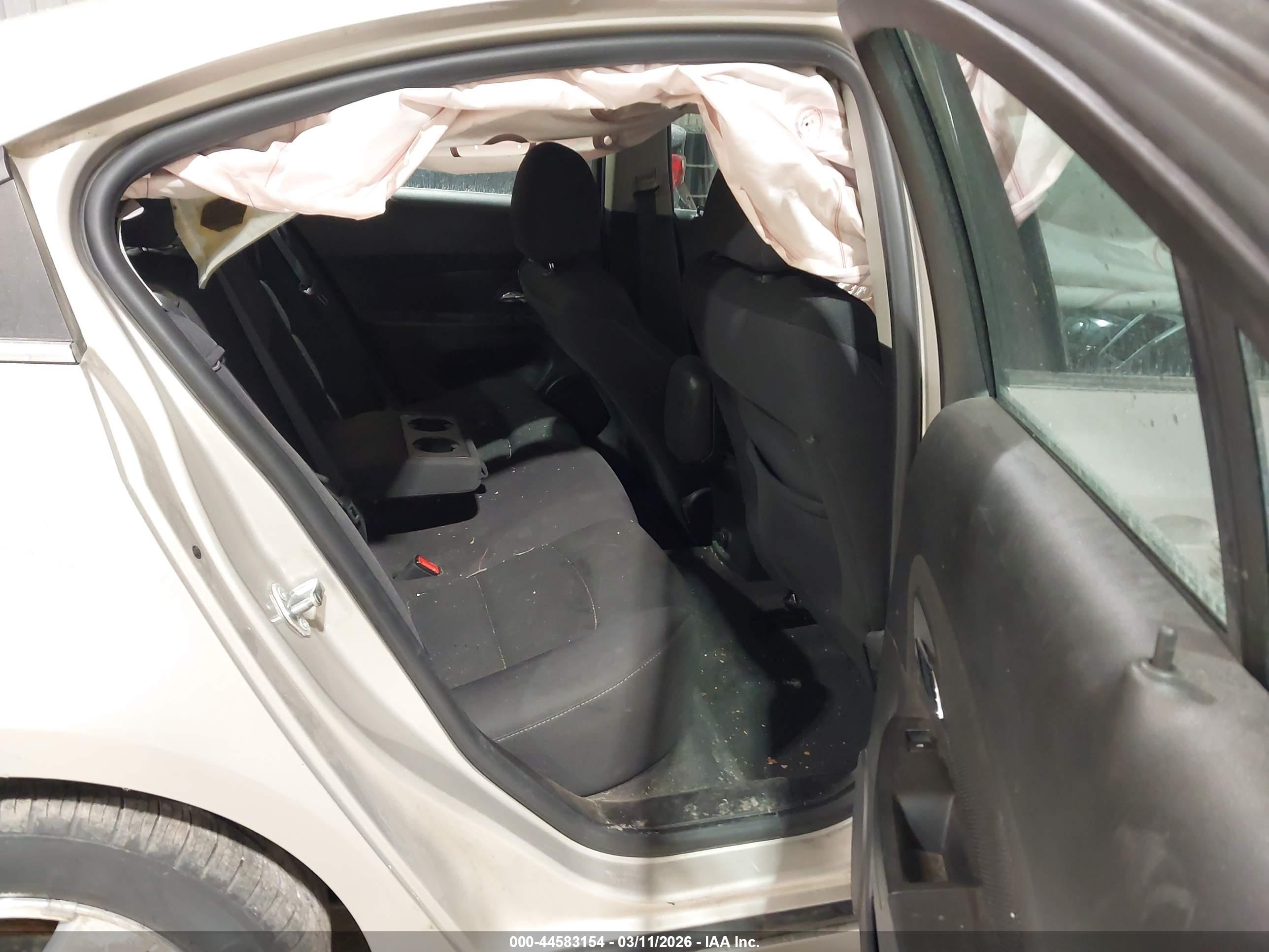 CHEVROLET CRUZE image 8