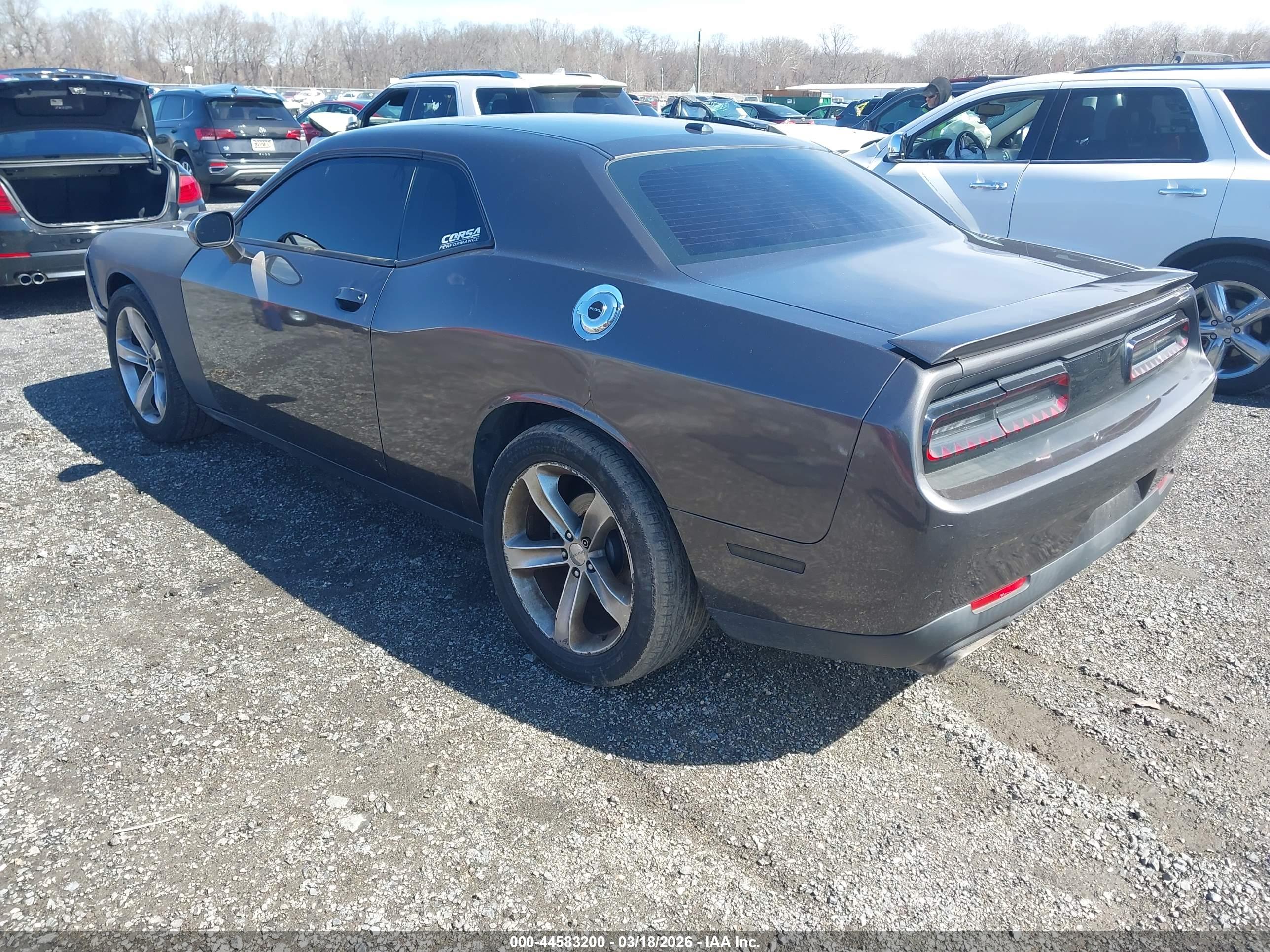 DODGE CHALLENGER image 3