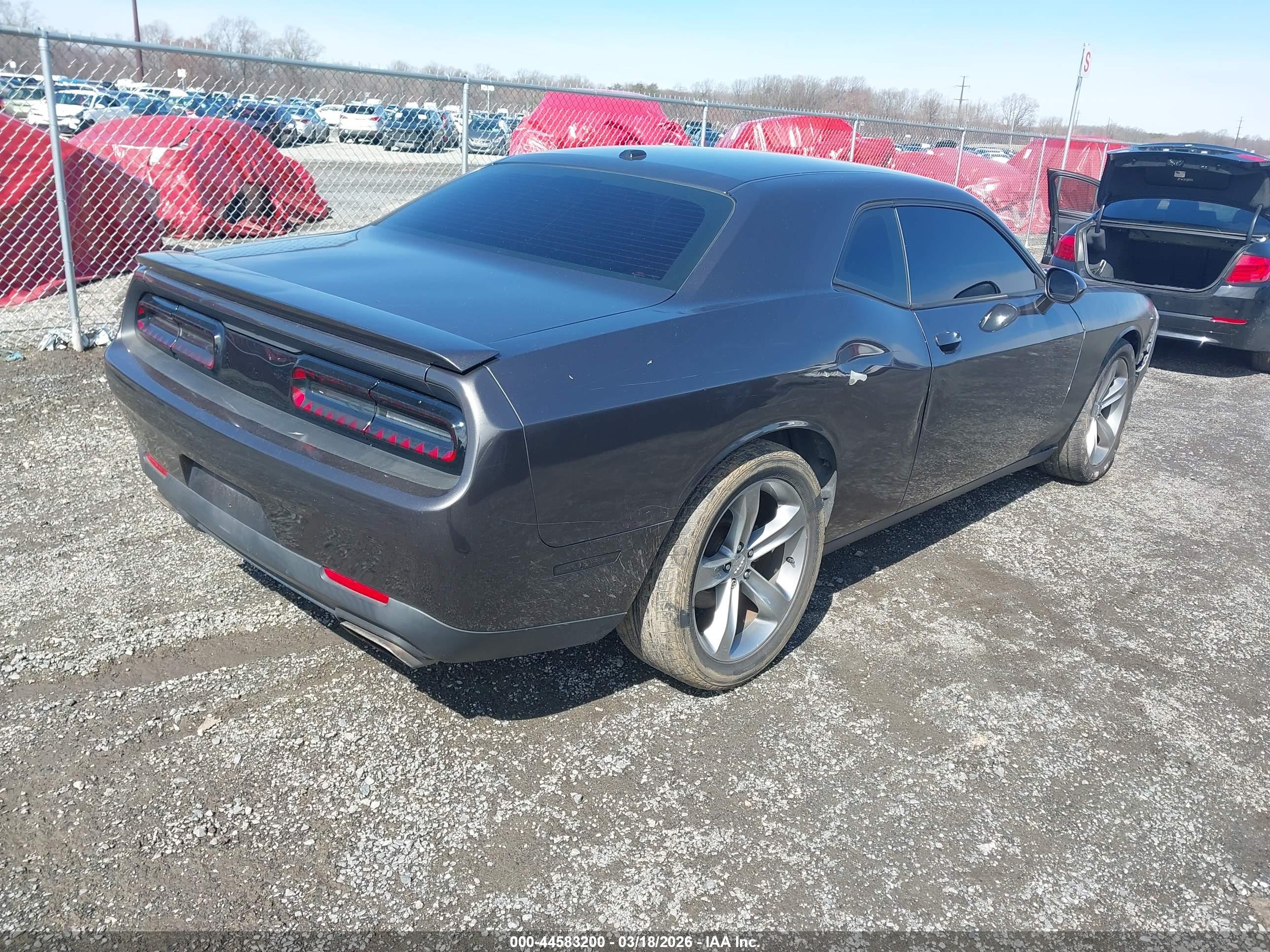 DODGE CHALLENGER image 4