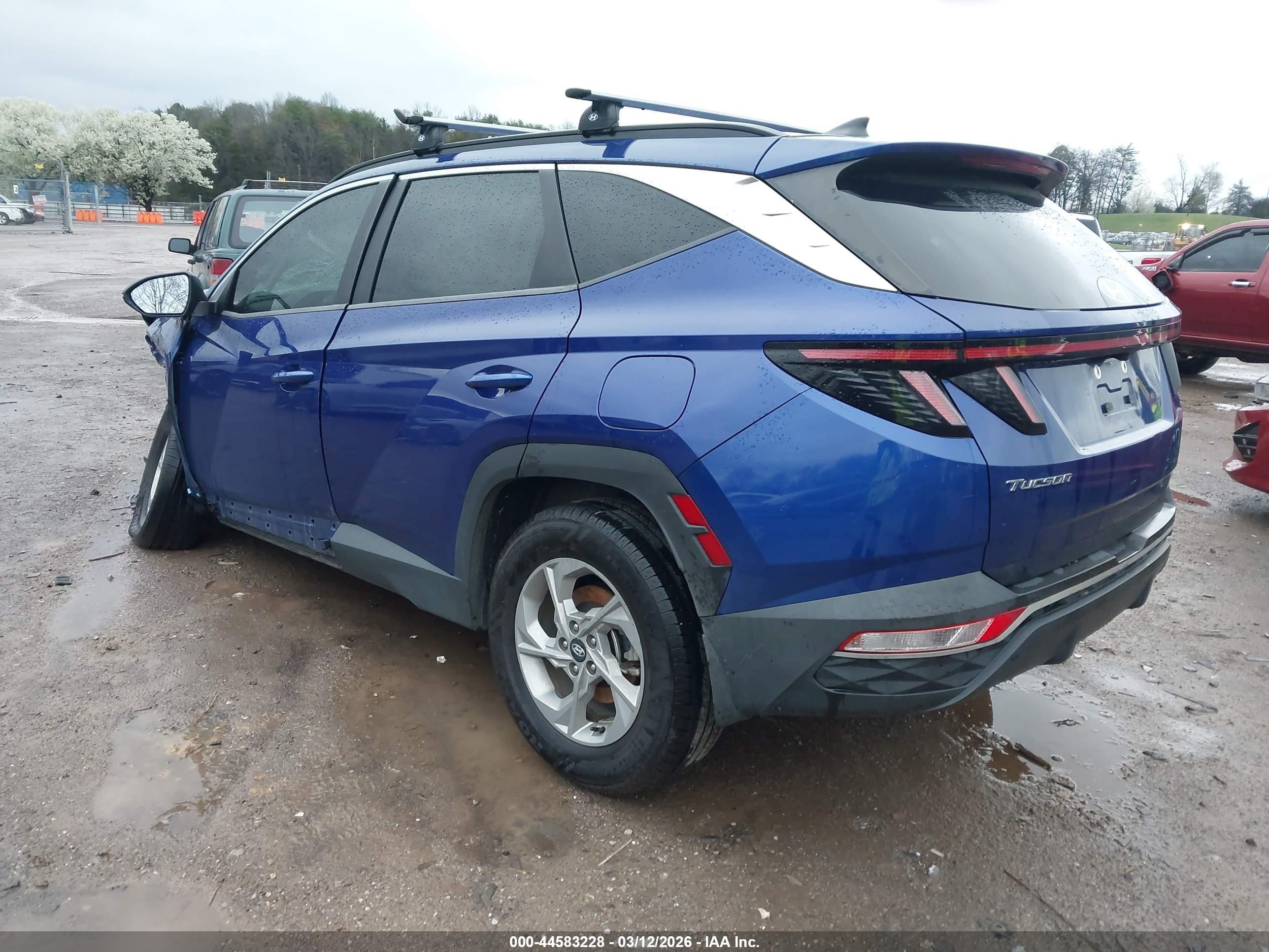 HYUNDAI TUCSON image 3