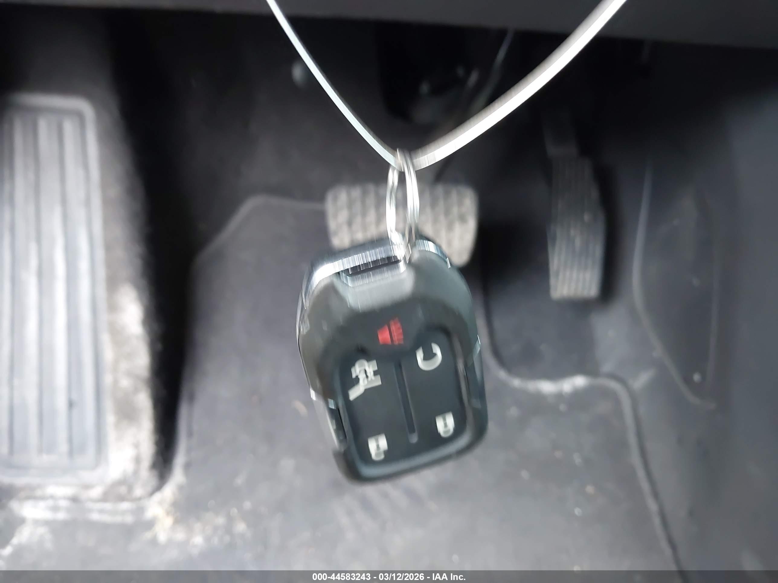 GMC TERRAIN image 11