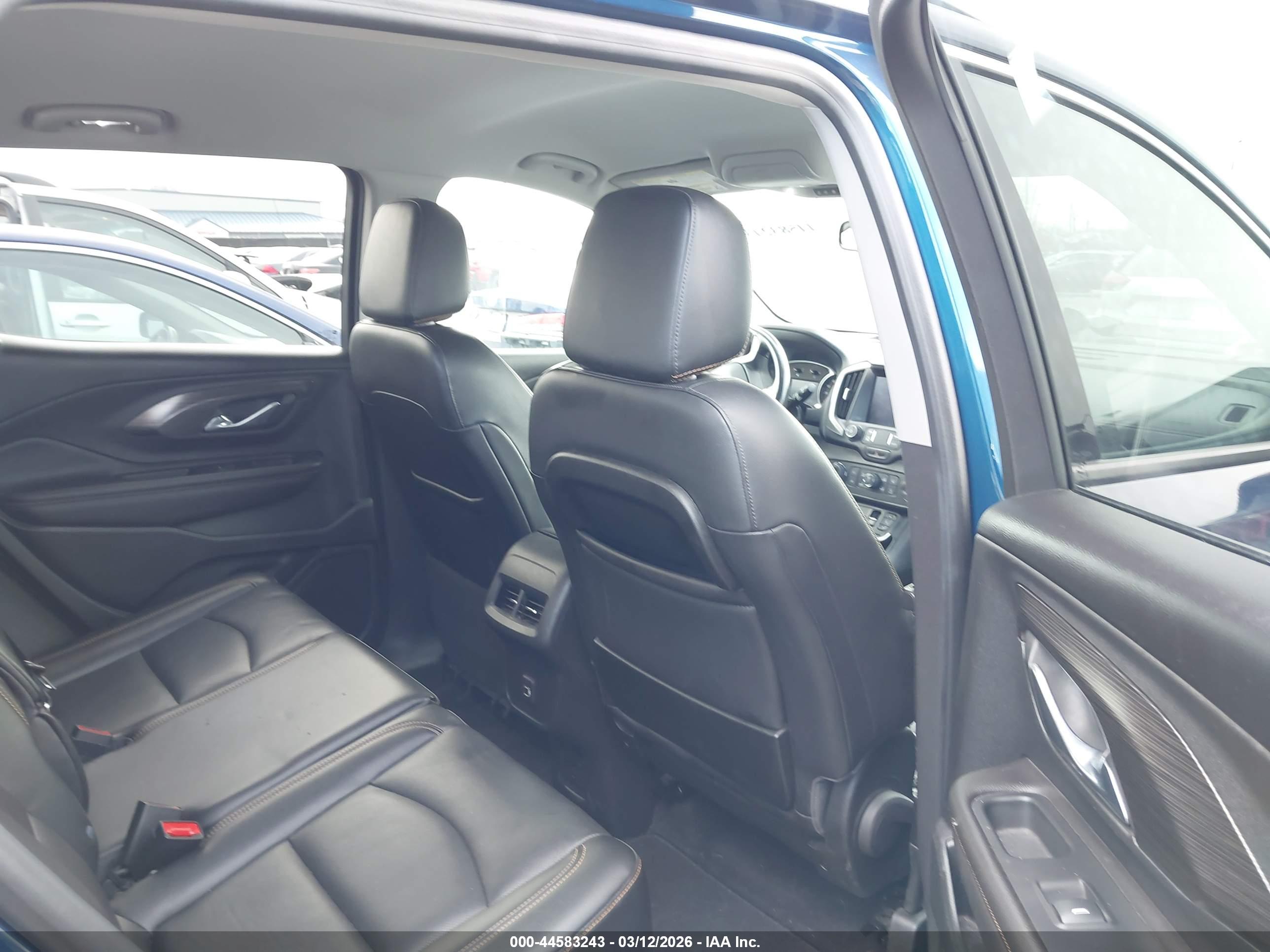 GMC TERRAIN image 8