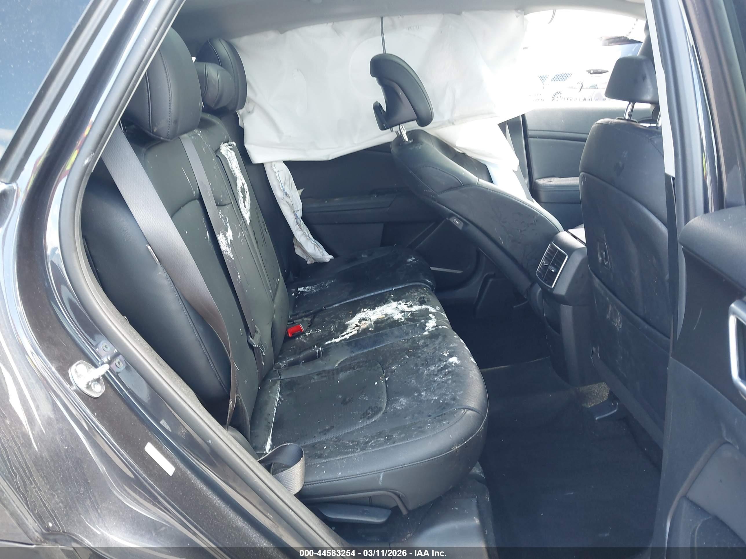 KIA SPORTAGE image 8
