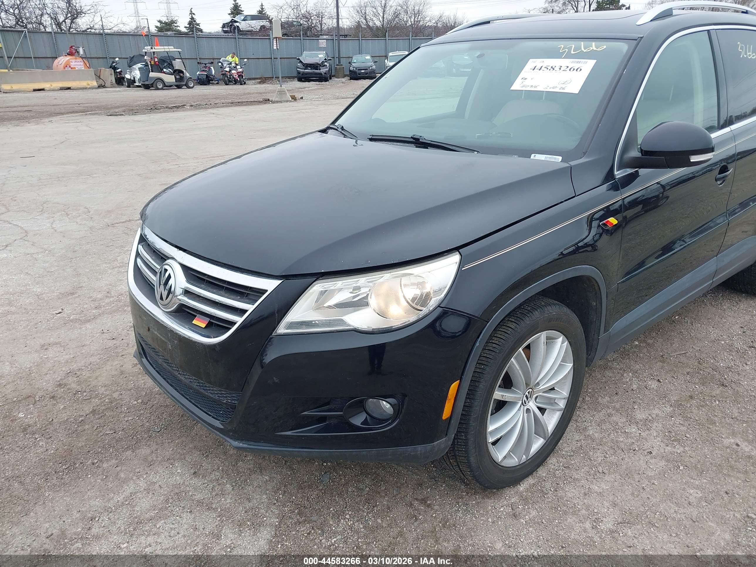 VOLKSWAGEN TIGUAN image 6