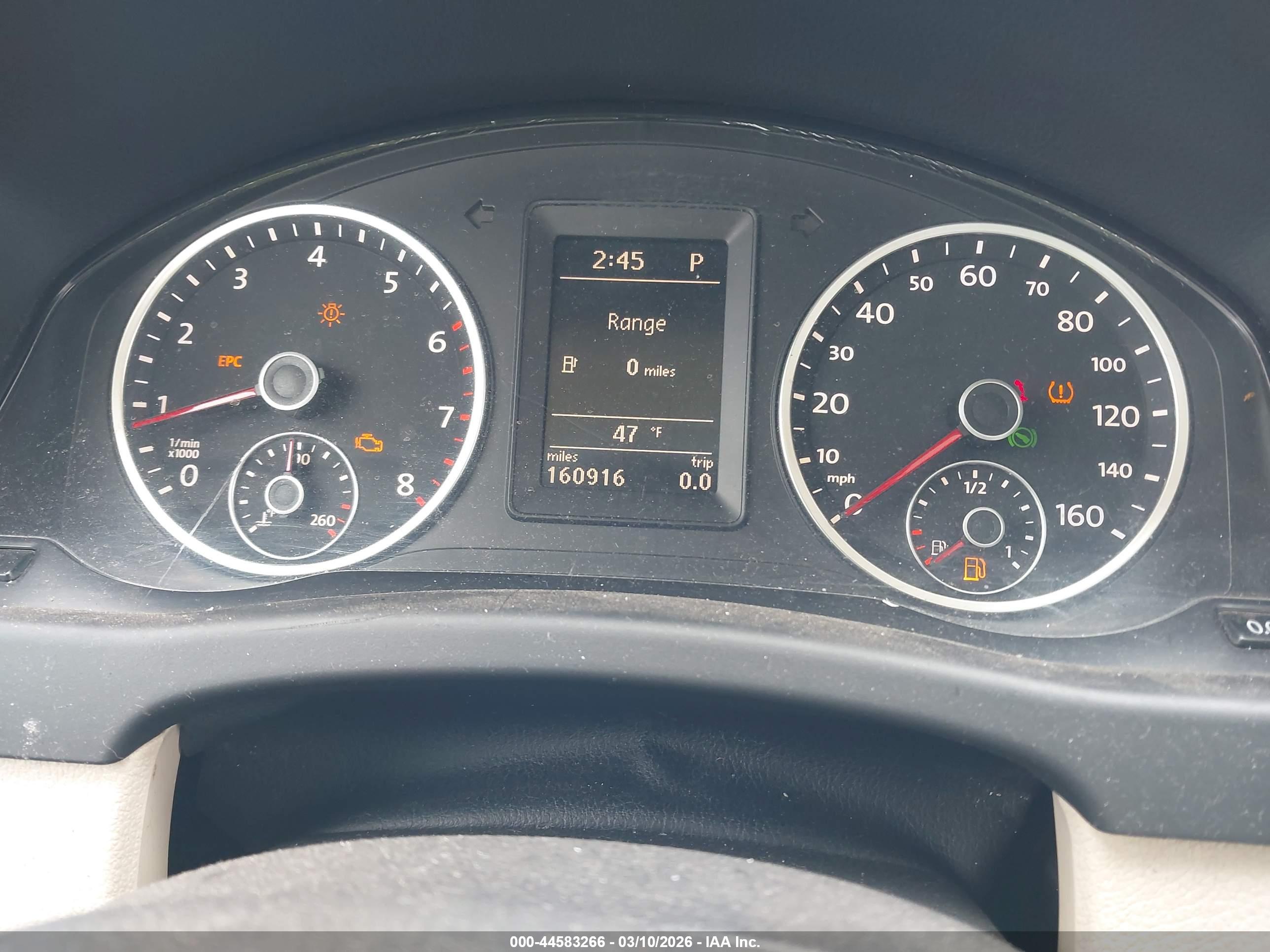 VOLKSWAGEN TIGUAN image 7