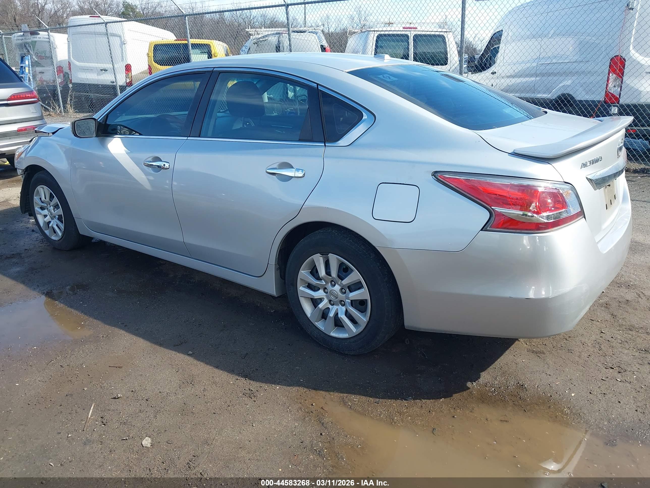 NISSAN ALTIMA image 3
