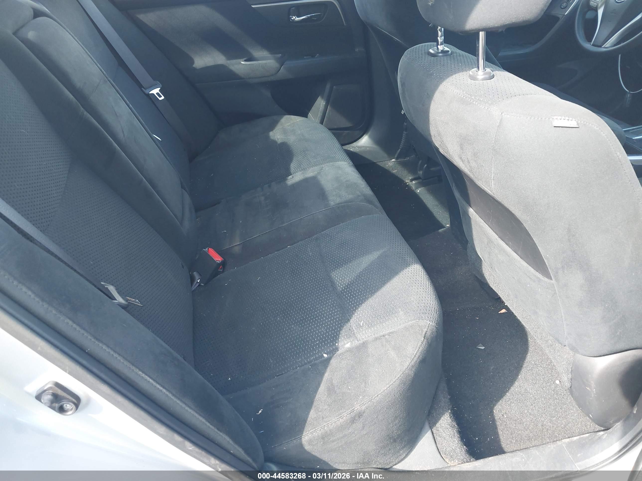 NISSAN ALTIMA image 8
