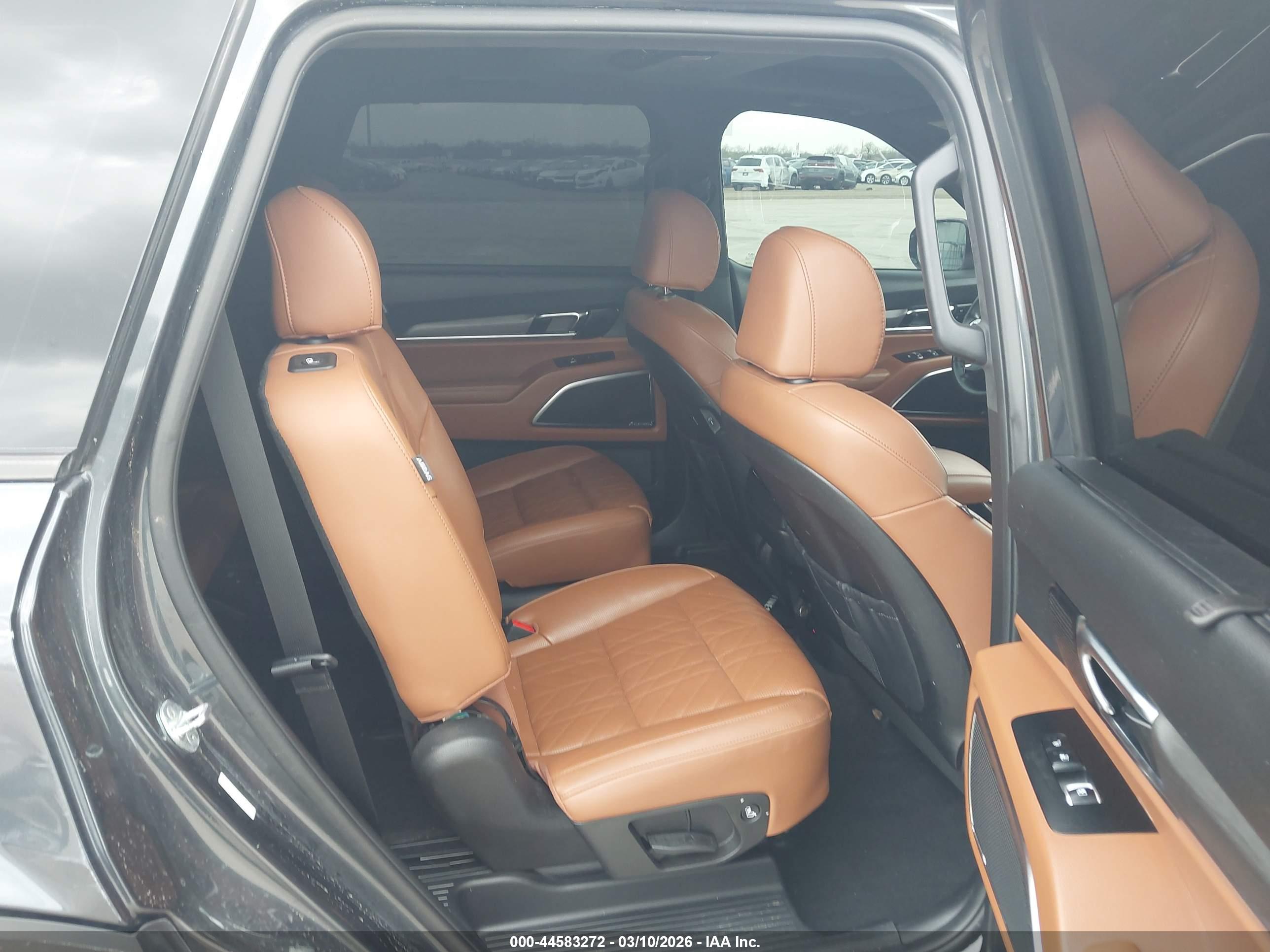 KIA TELLURIDE image 8
