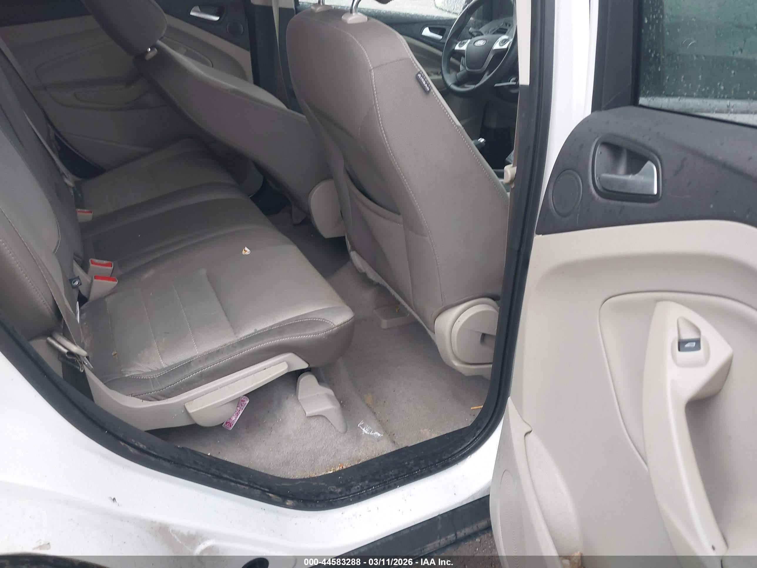 FORD ESCAPE image 8