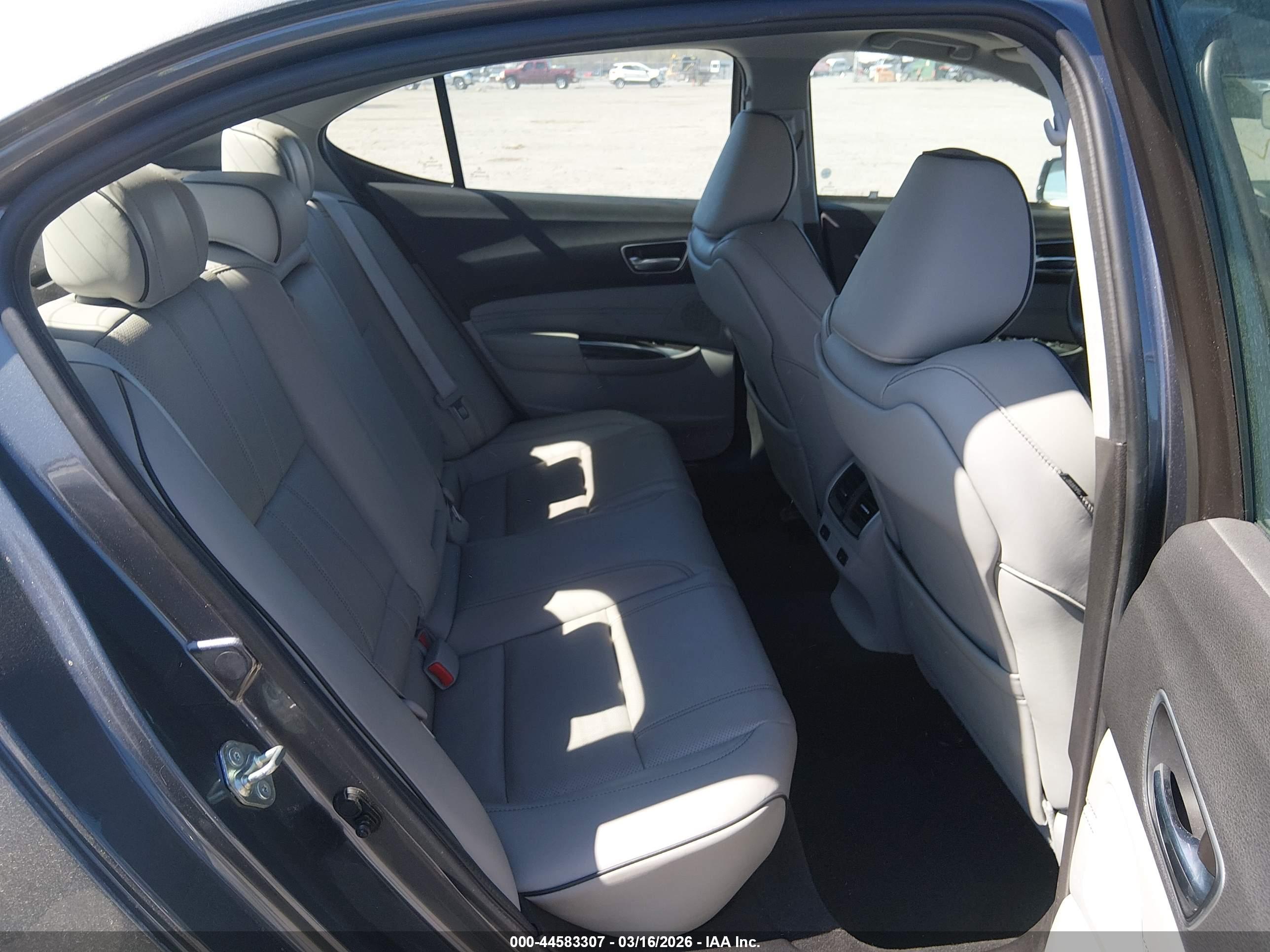 ACURA TLX image 8