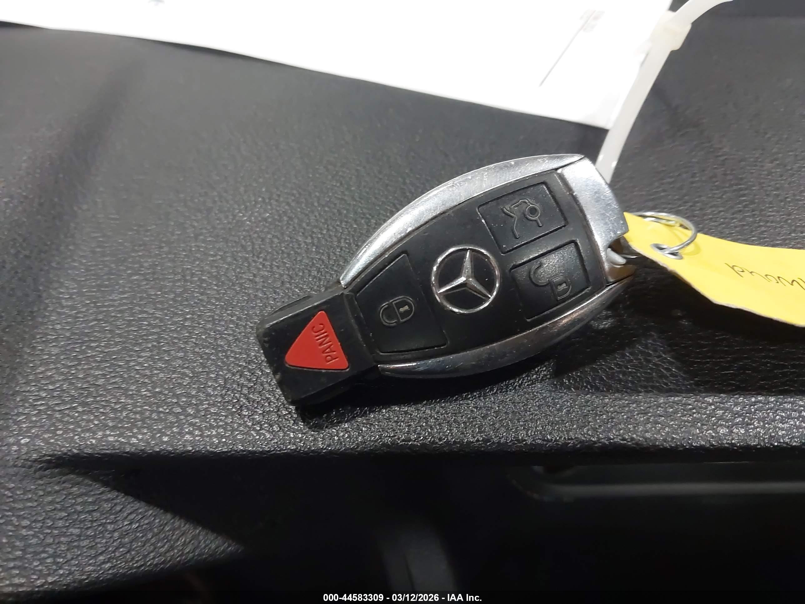 MERCEDES-BENZ E image 11
