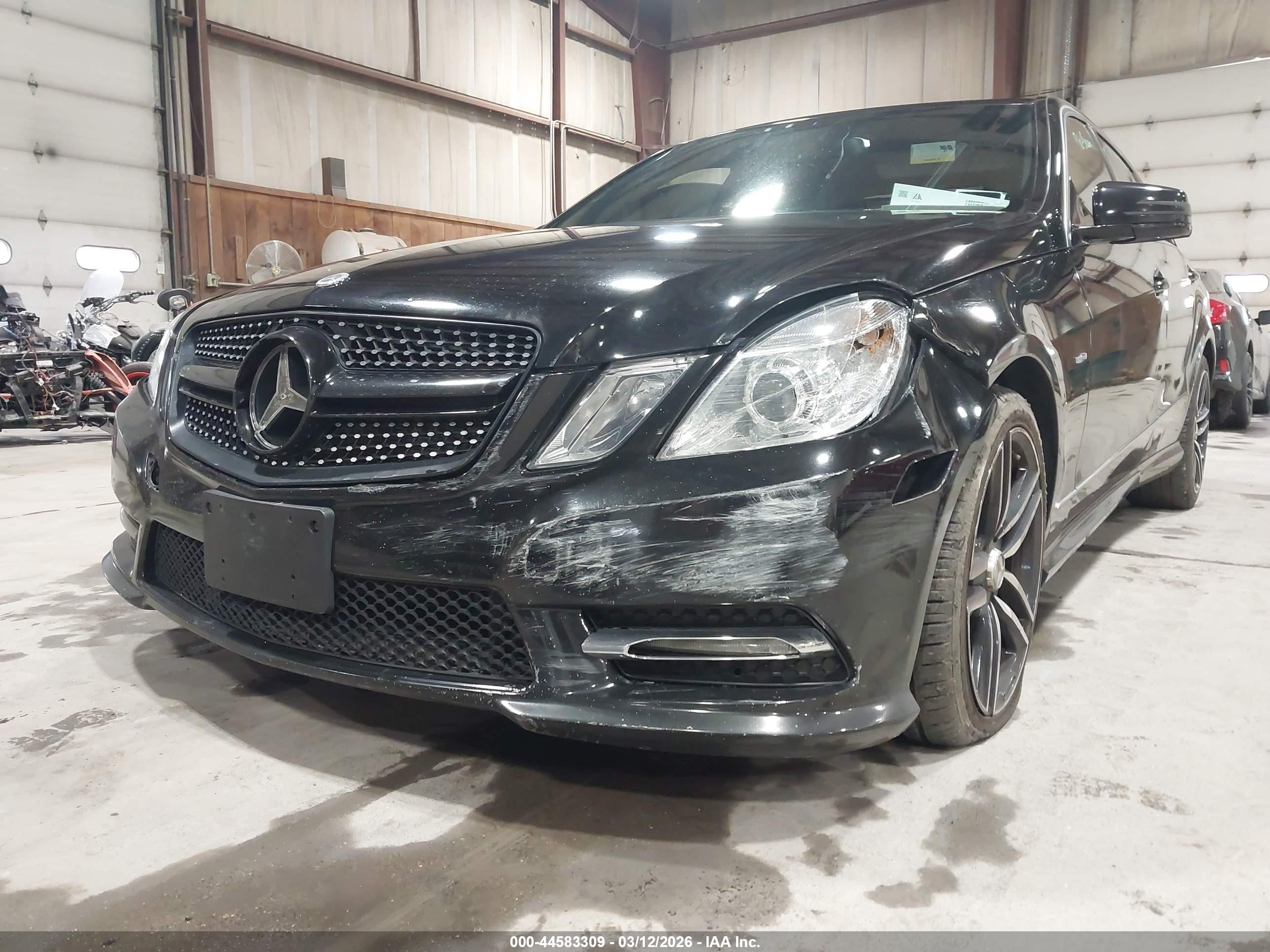 MERCEDES-BENZ E image 6