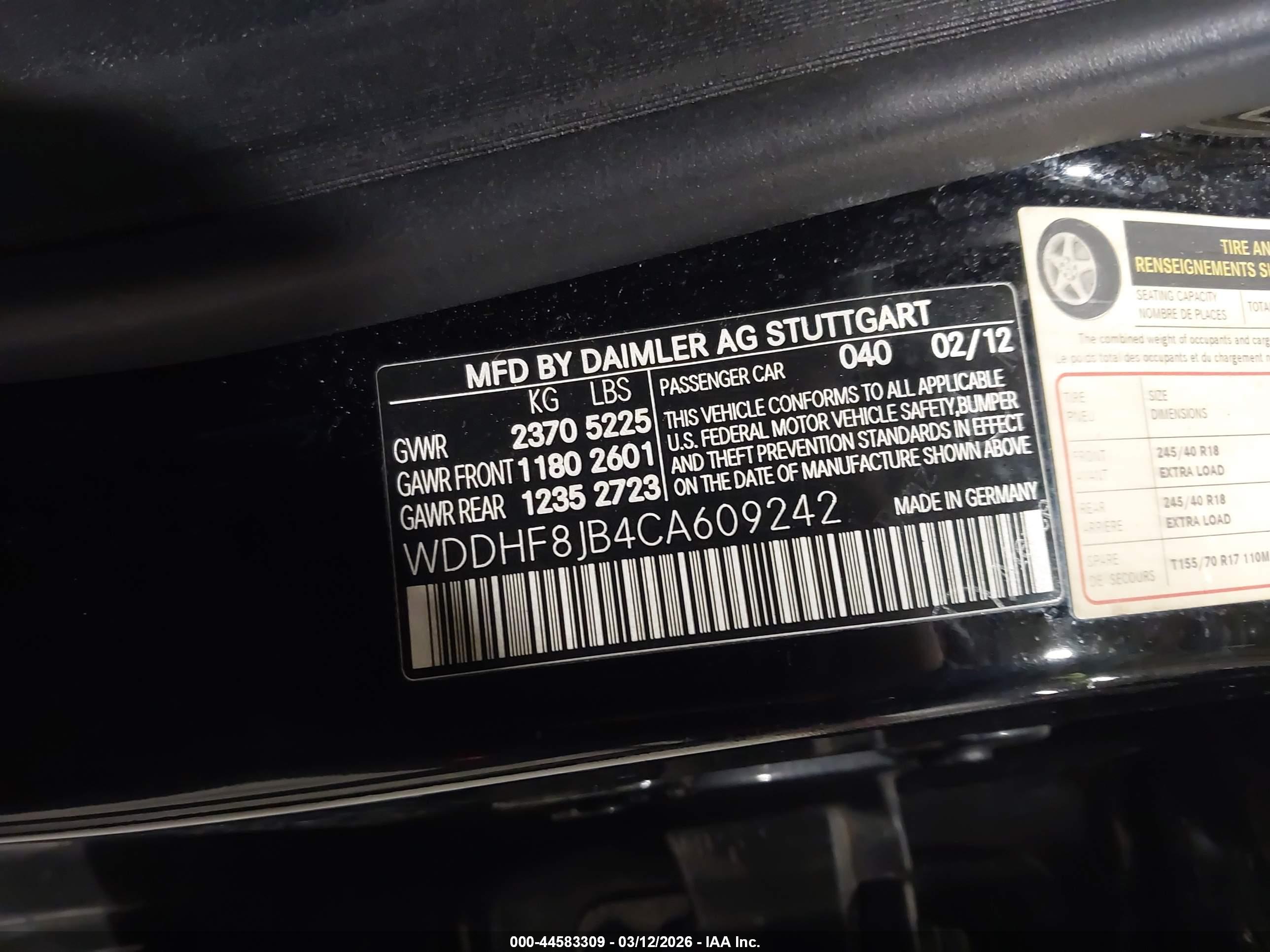 MERCEDES-BENZ E image 9