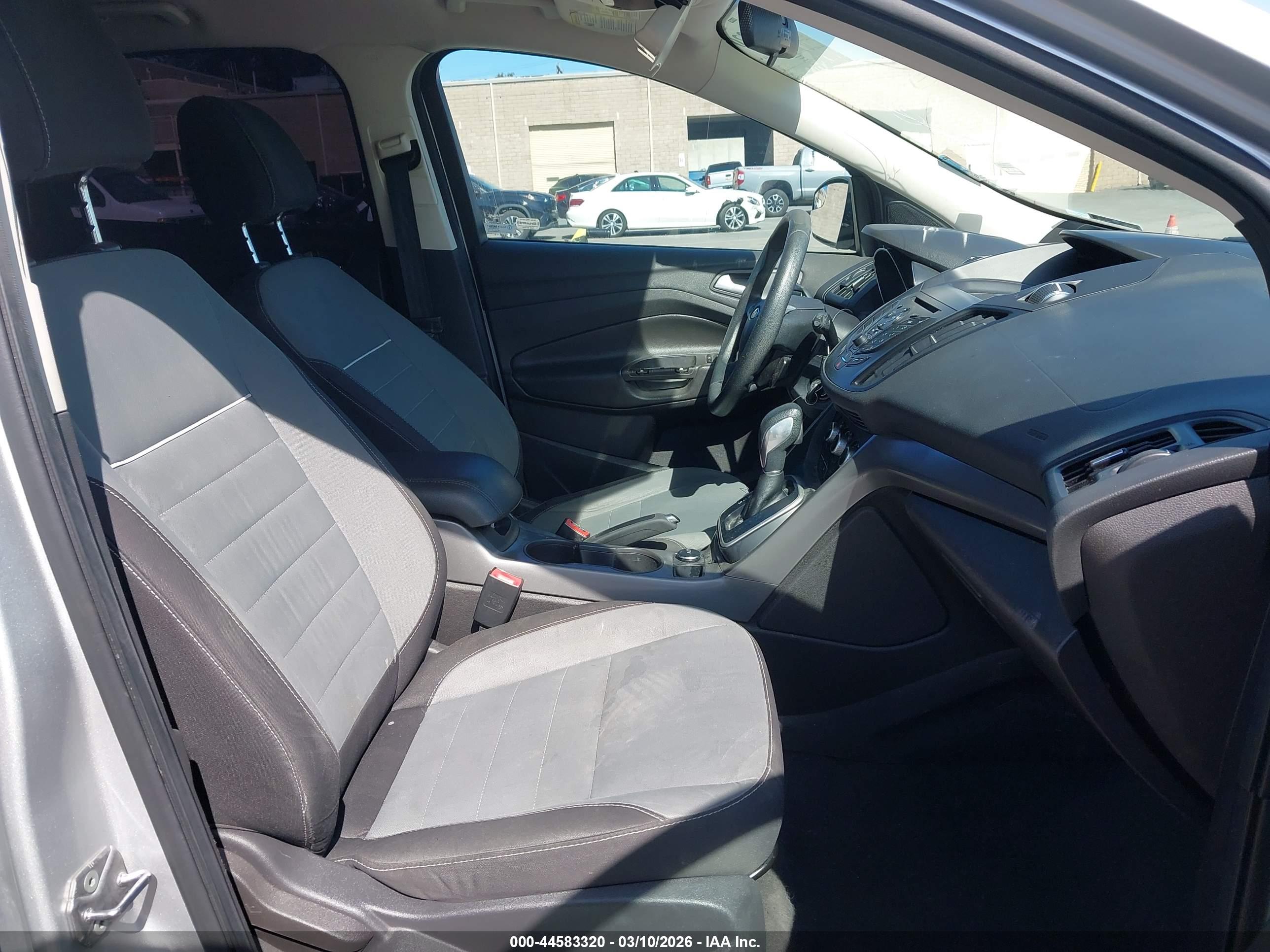 FORD ESCAPE image 5