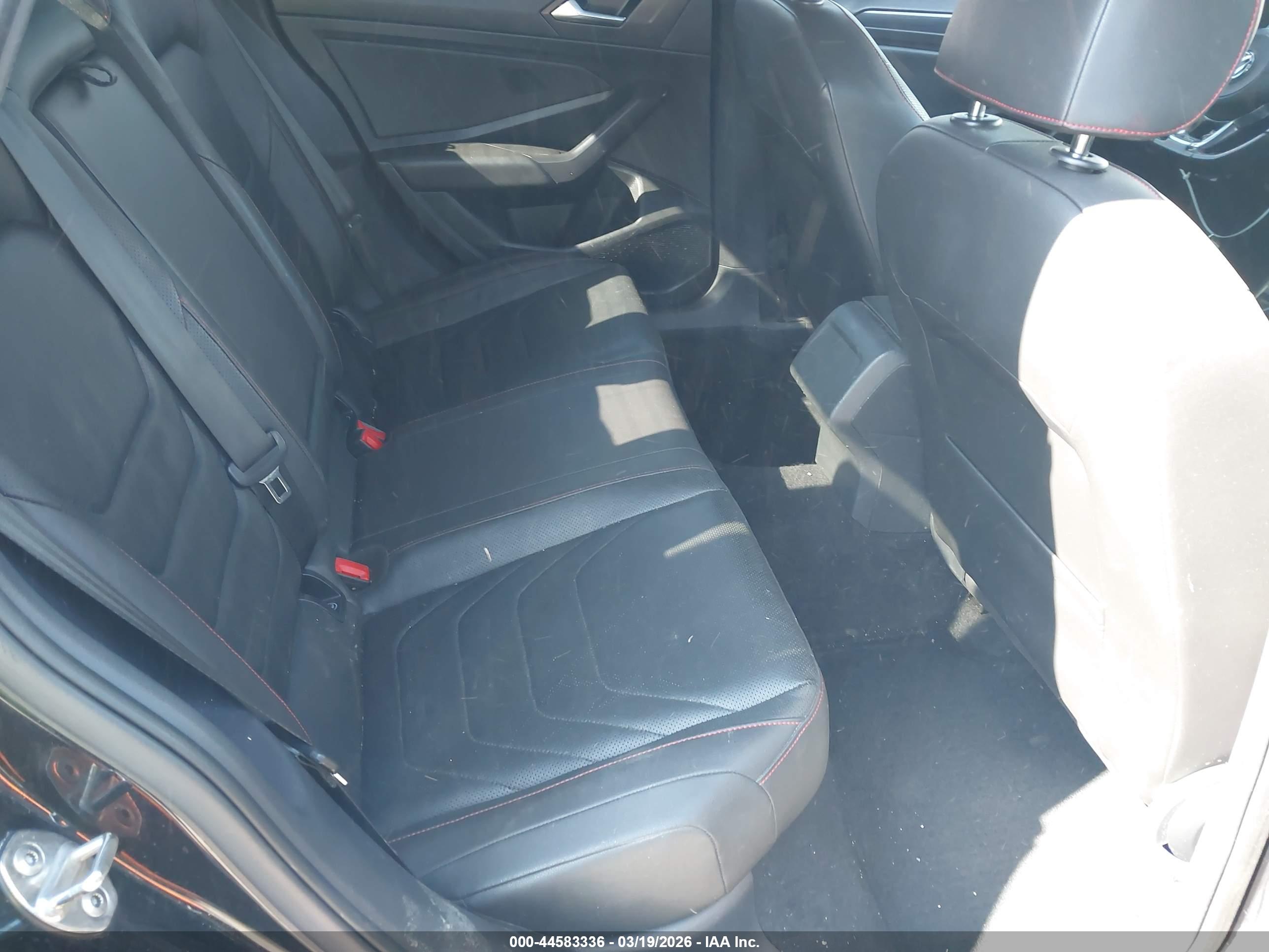 VOLKSWAGEN JETTA image 8