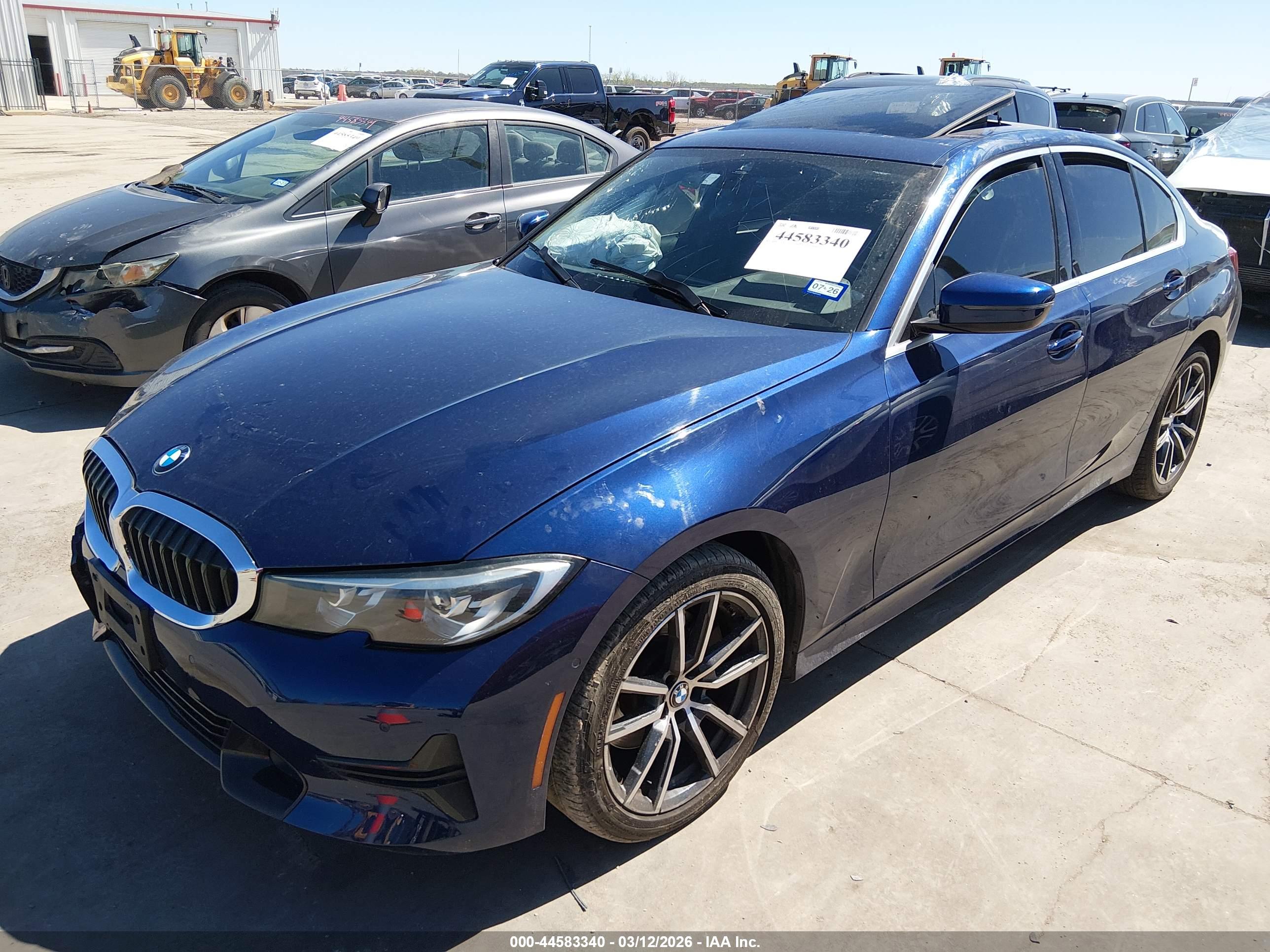 BMW 330I image 2