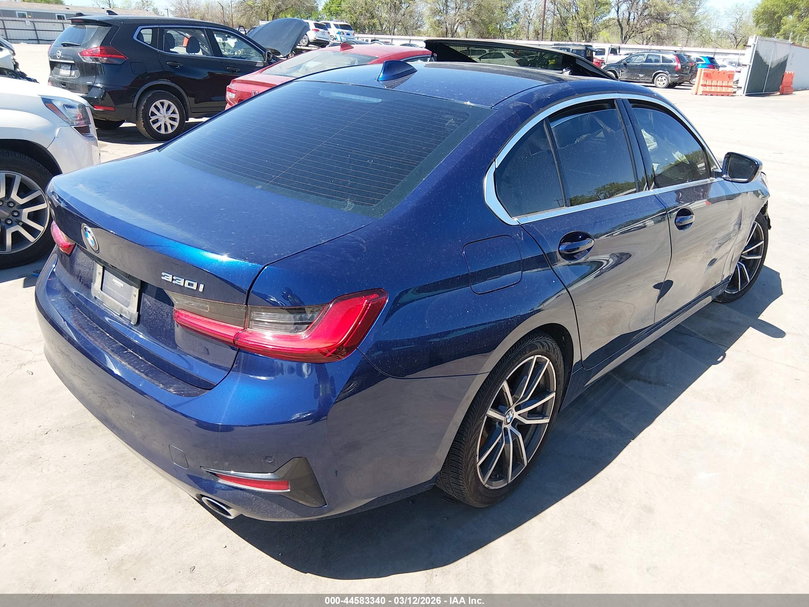BMW 330I image 4