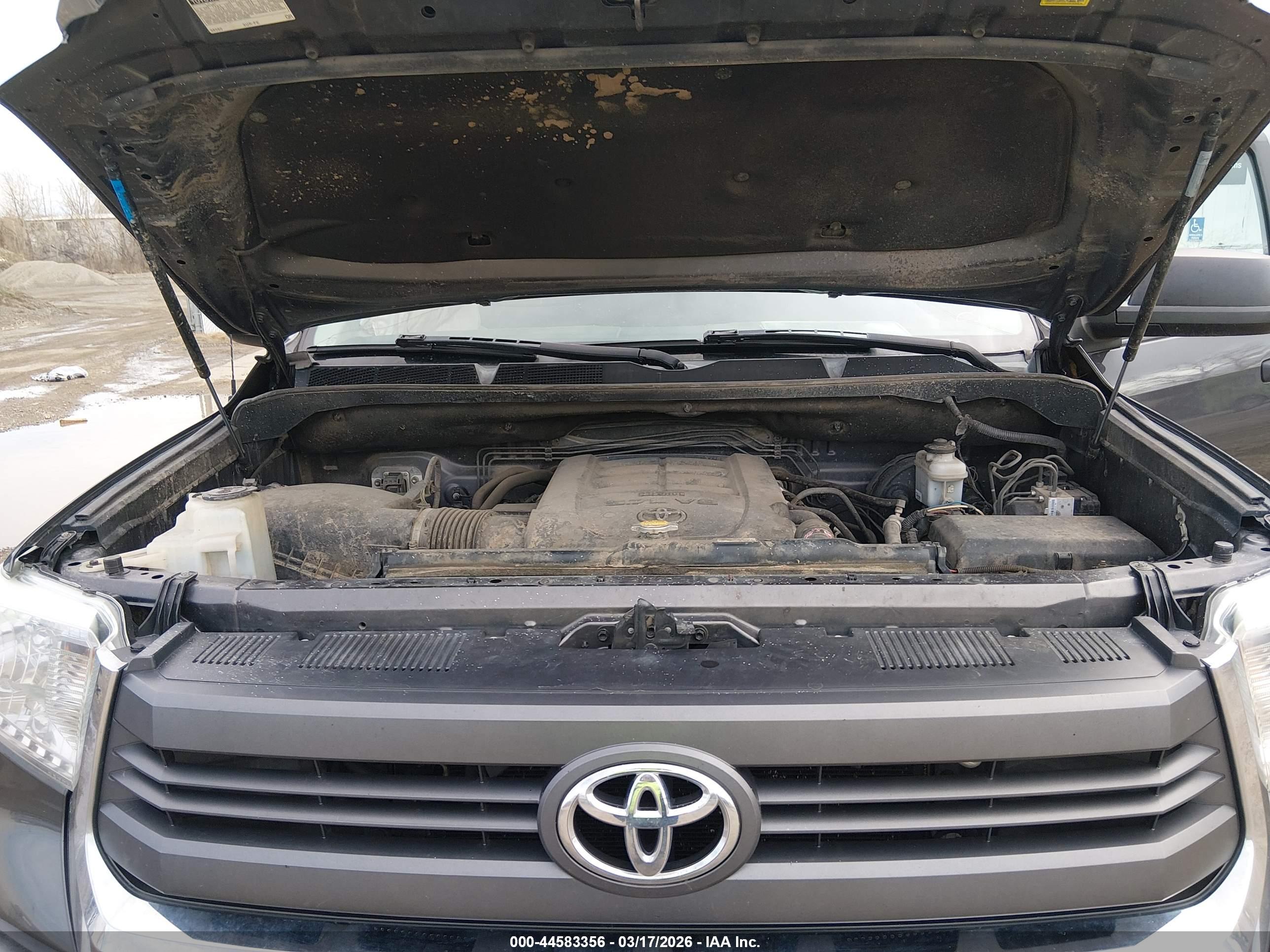 TOYOTA TUNDRA image 10