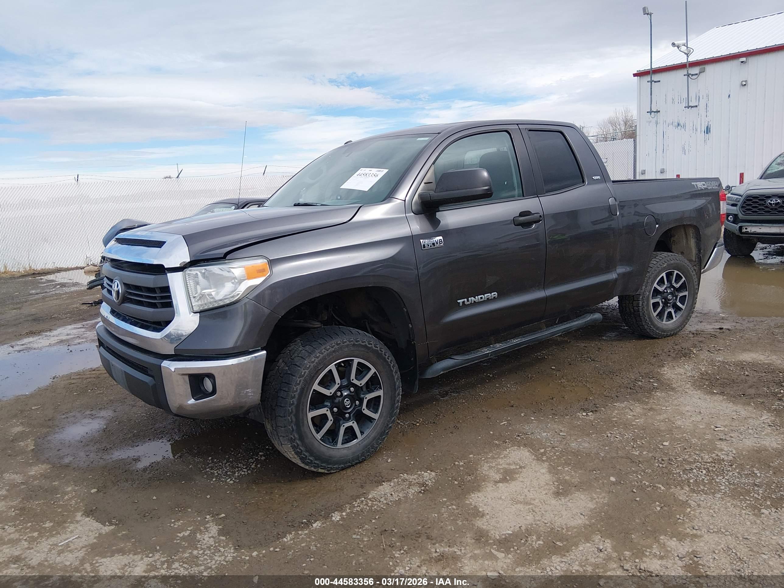 TOYOTA TUNDRA image 2