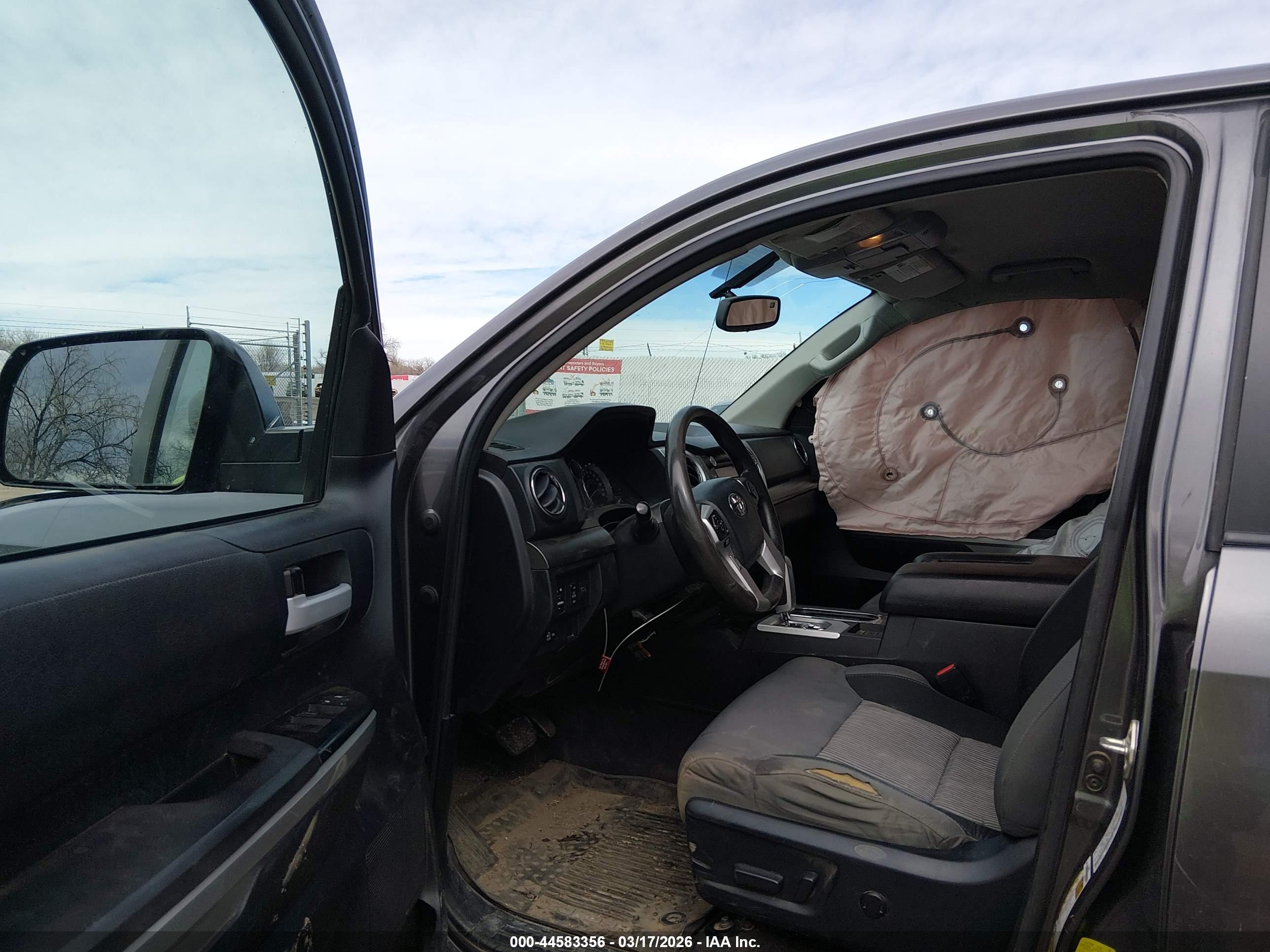 TOYOTA TUNDRA image 5