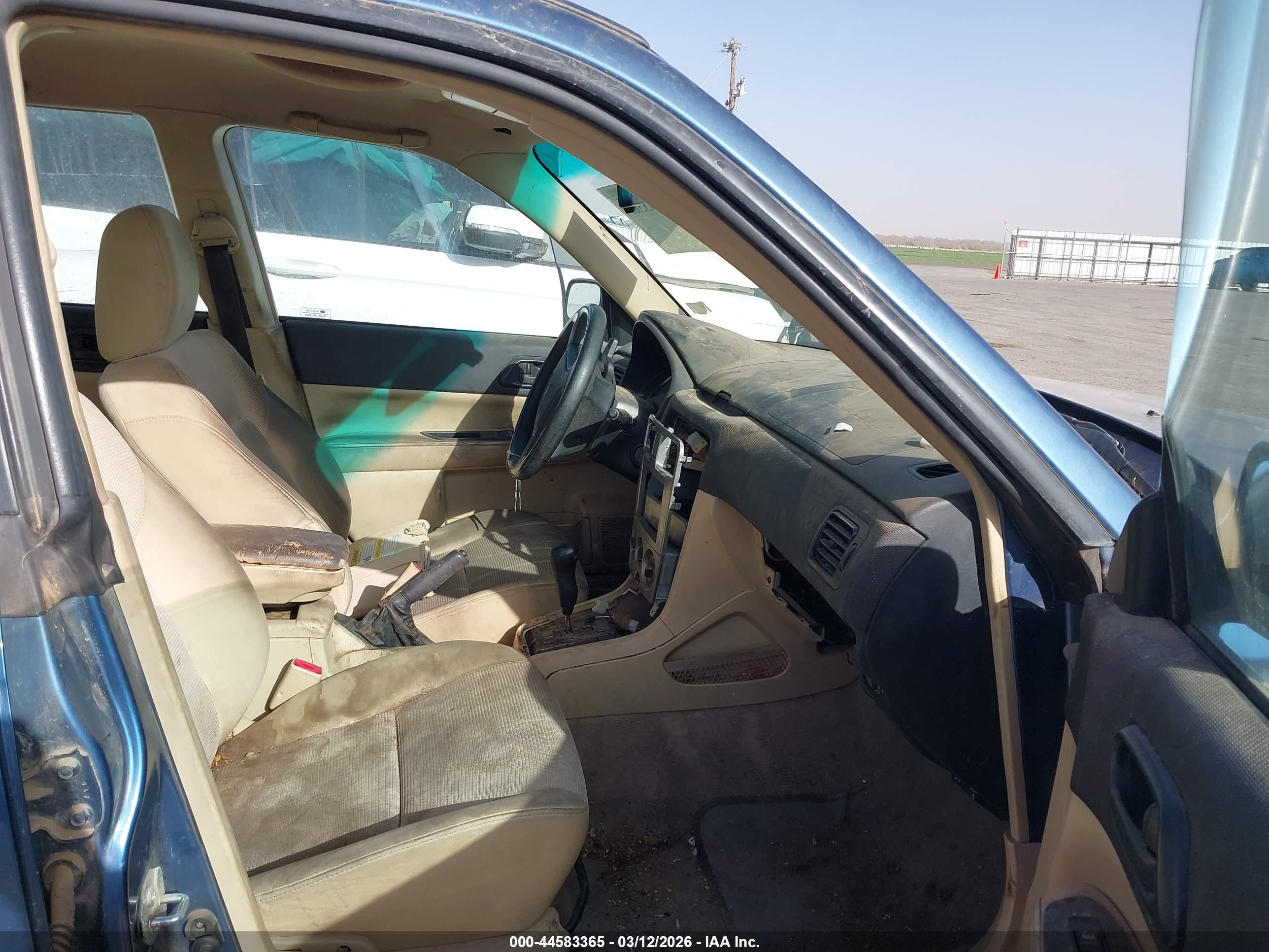 SUBARU FORESTER image 5