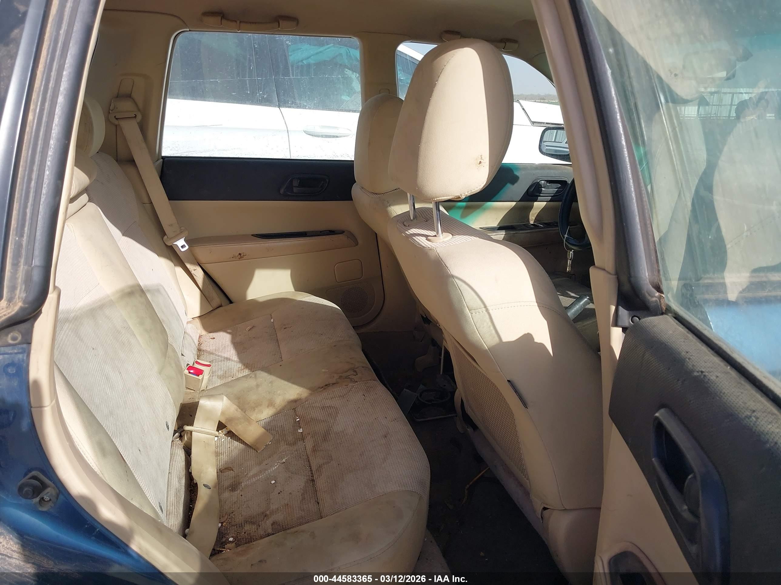 SUBARU FORESTER image 8