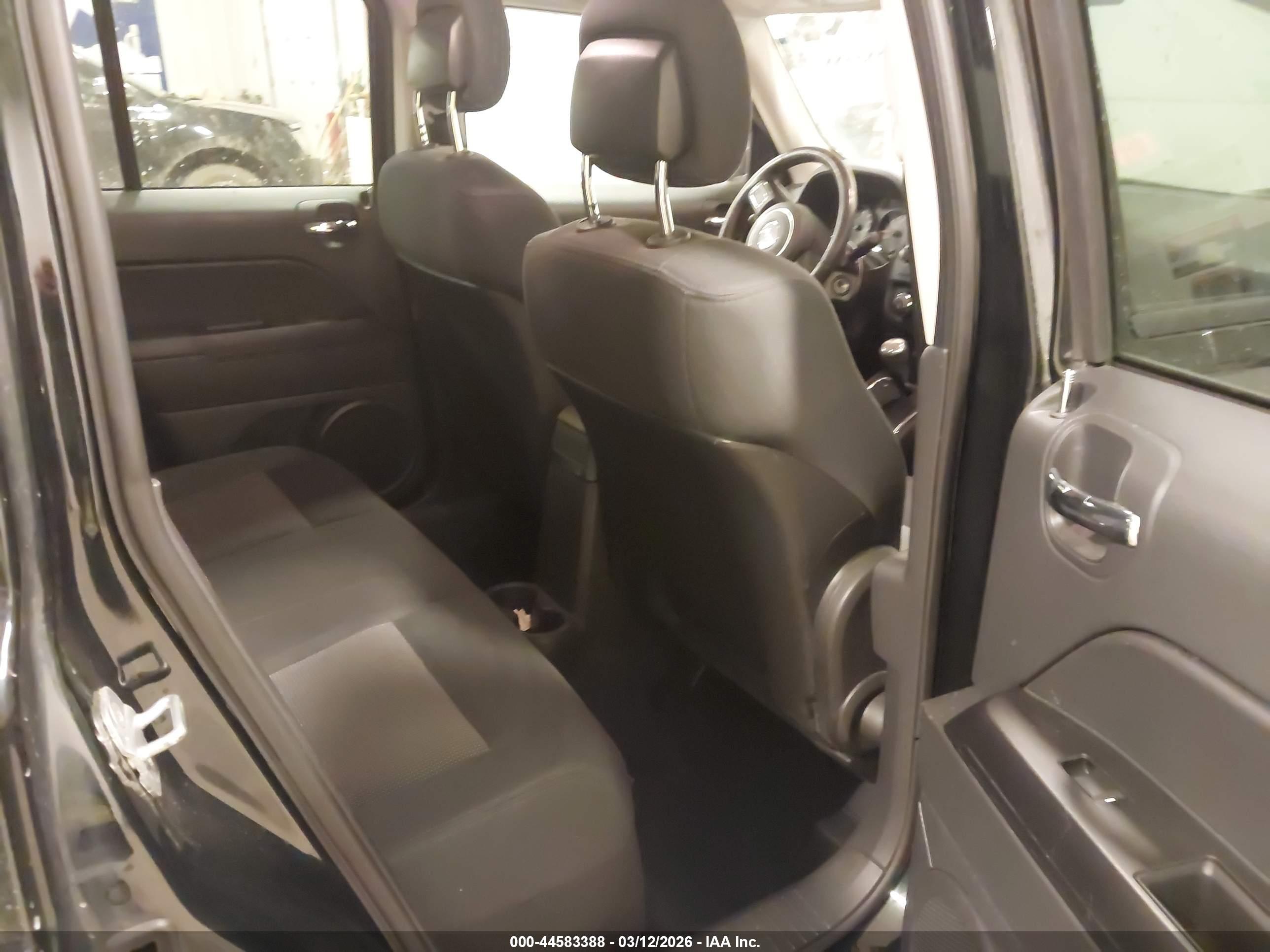 JEEP PATRIOT image 8