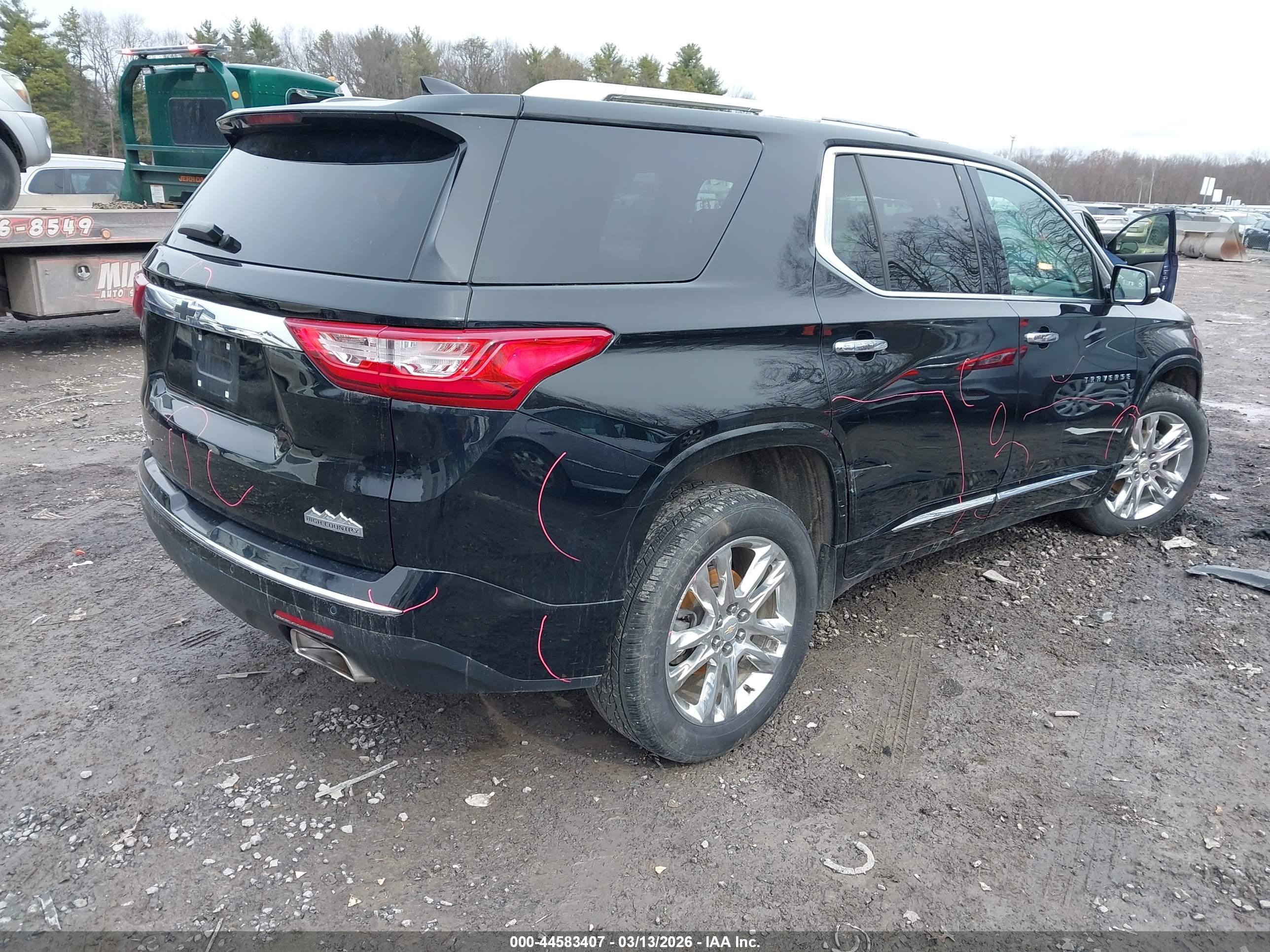 CHEVROLET TRAVERSE image 4