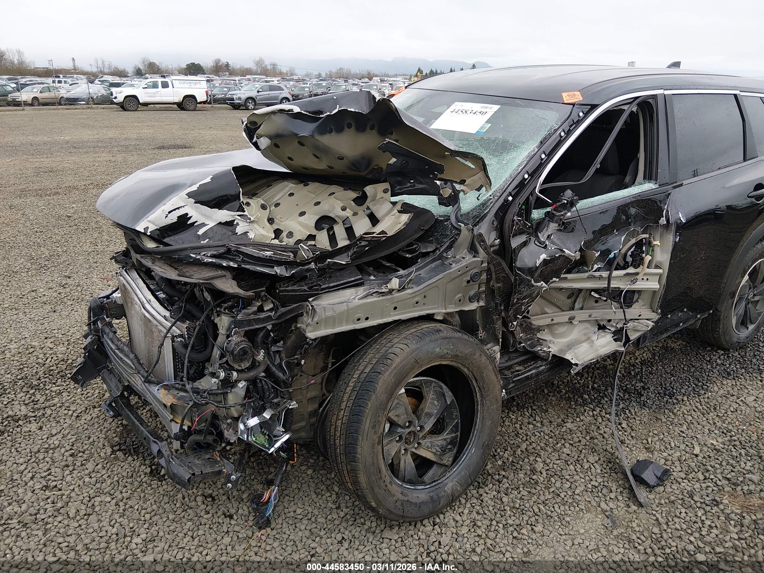 NISSAN ROGUE image 6
