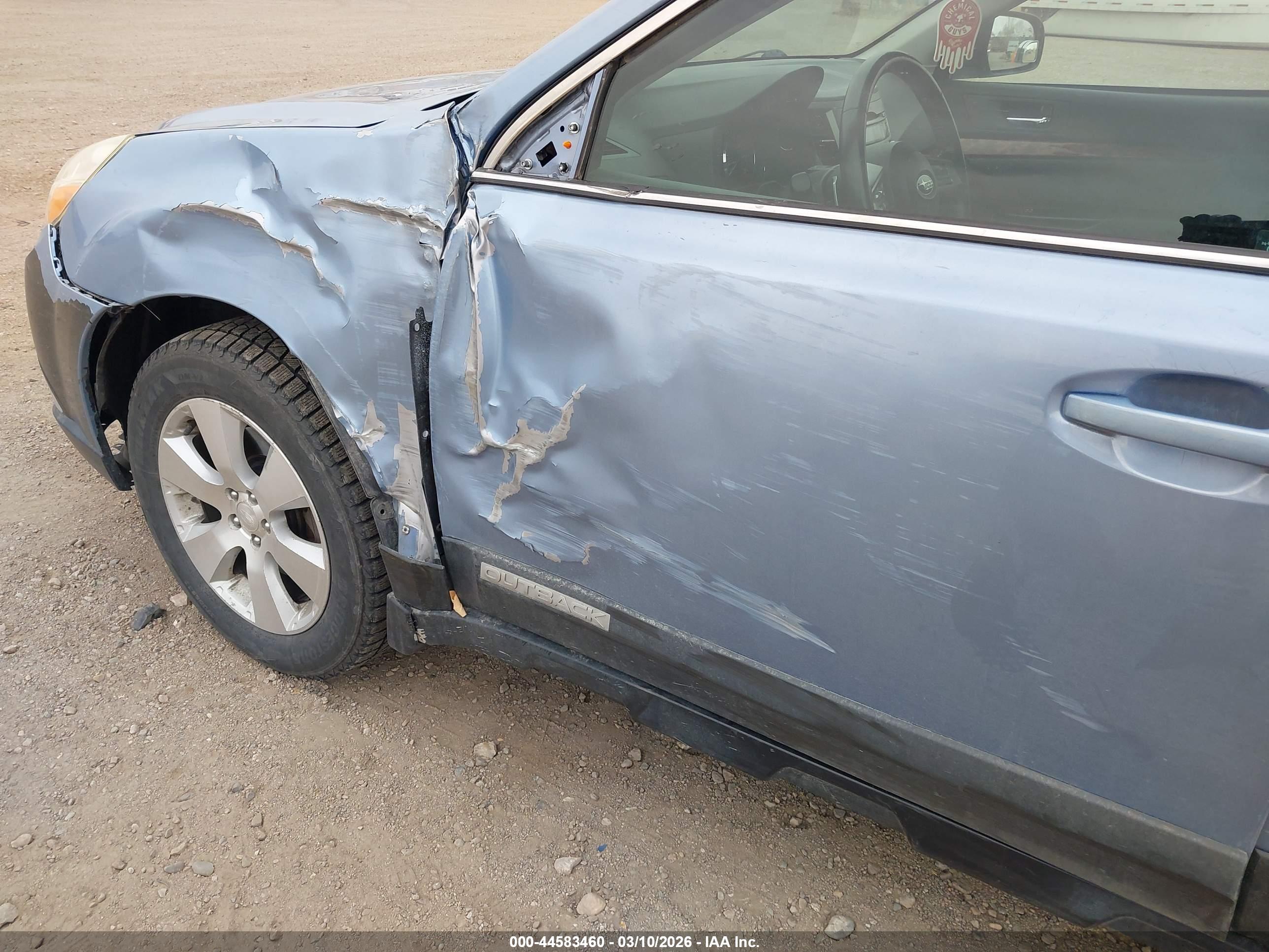 SUBARU OUTBACK image 6