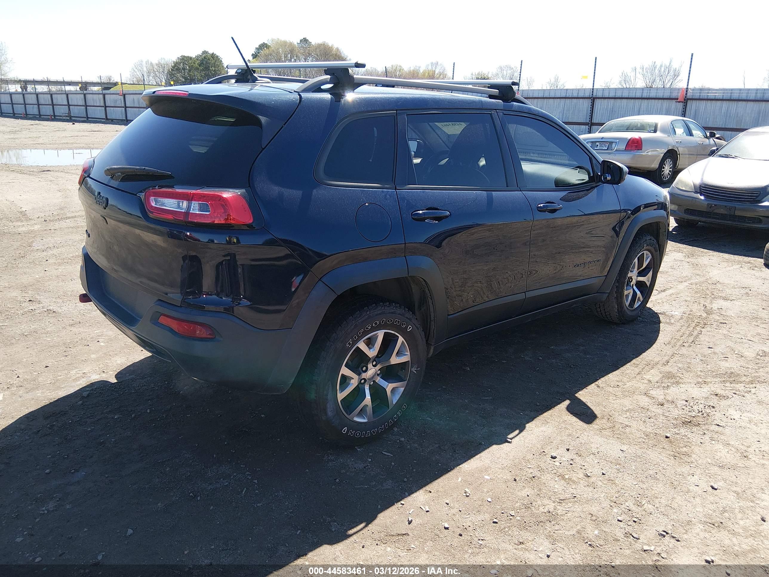 JEEP CHEROKEE image 4