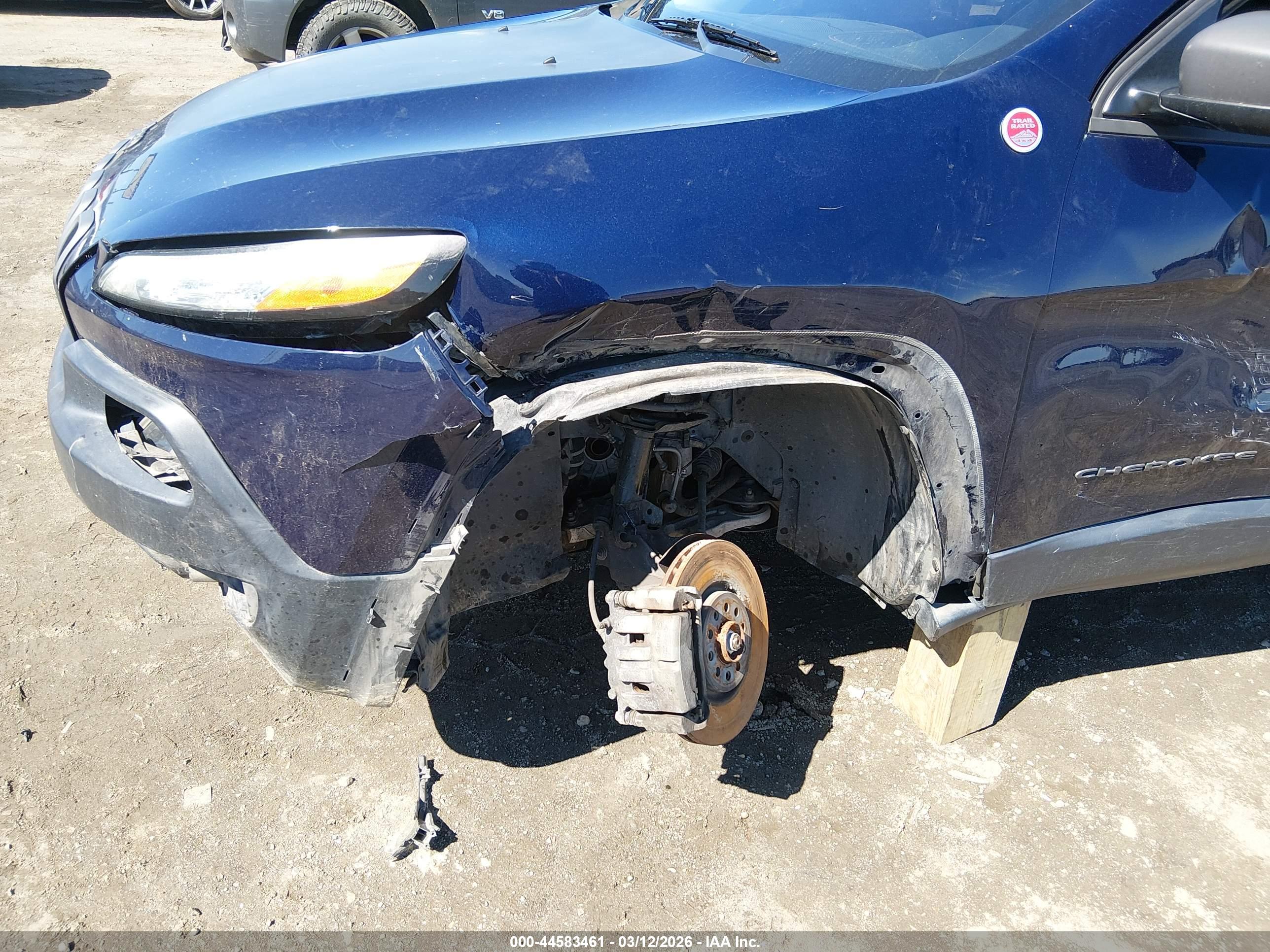 JEEP CHEROKEE image 6