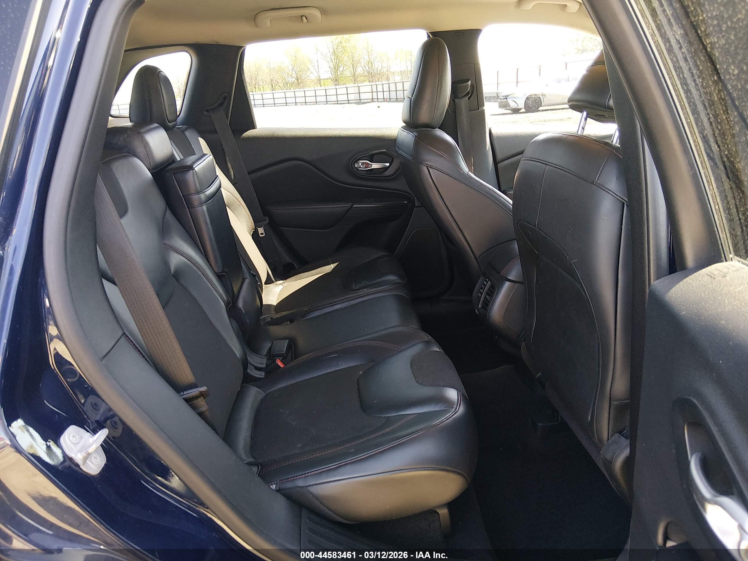 JEEP CHEROKEE image 8