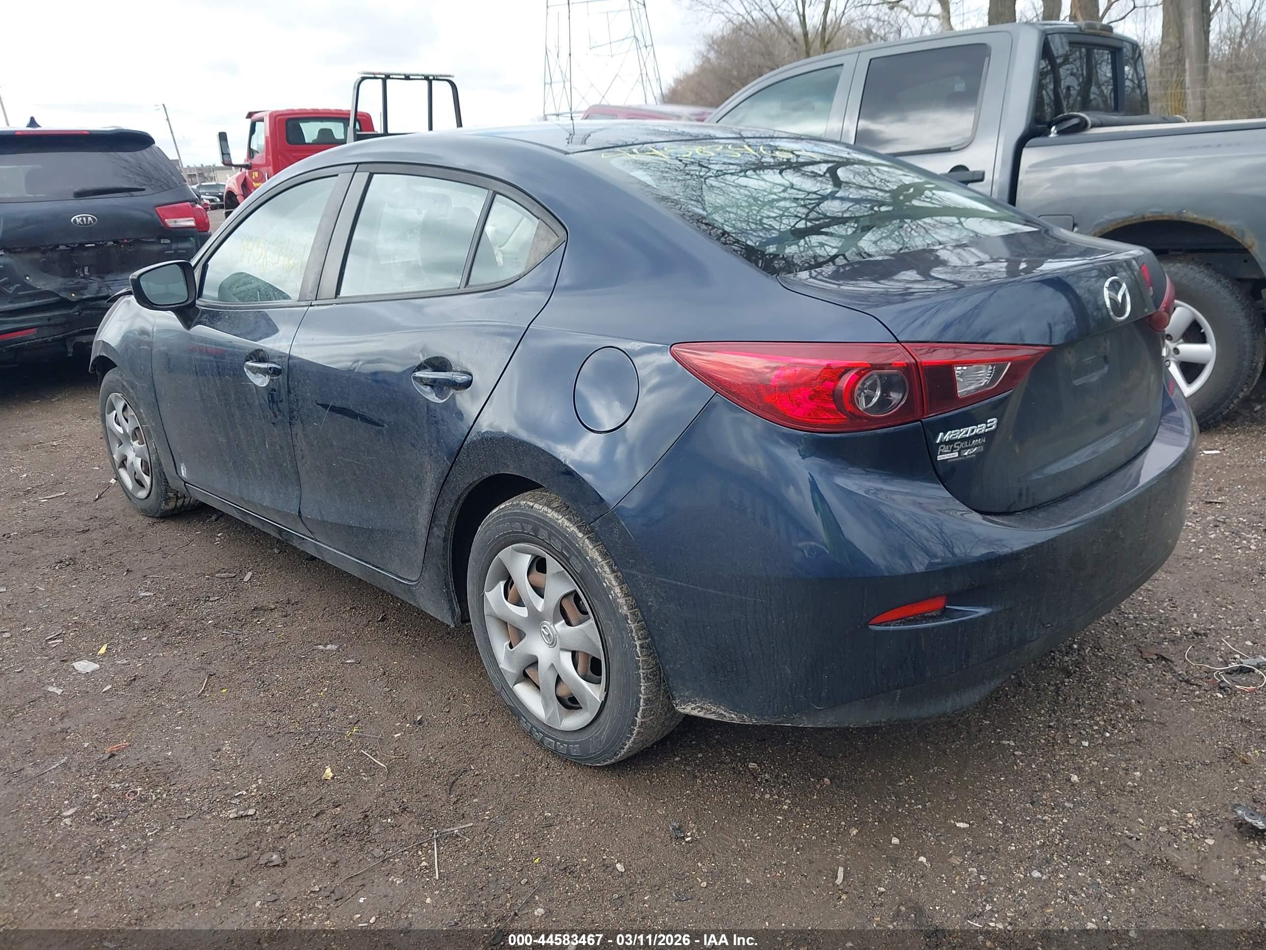 MAZDA MAZDA3 image 3