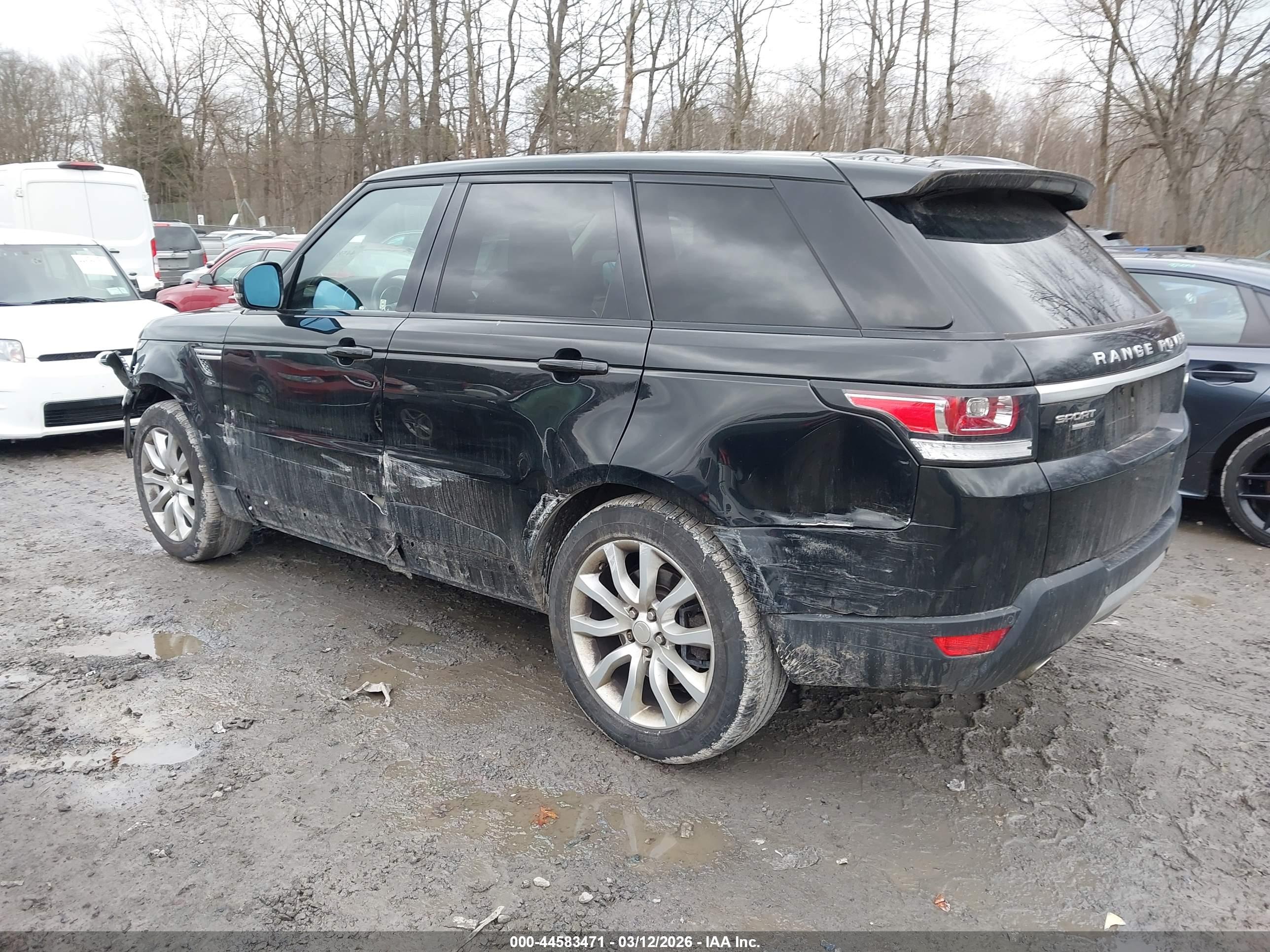 LAND ROVER image 3