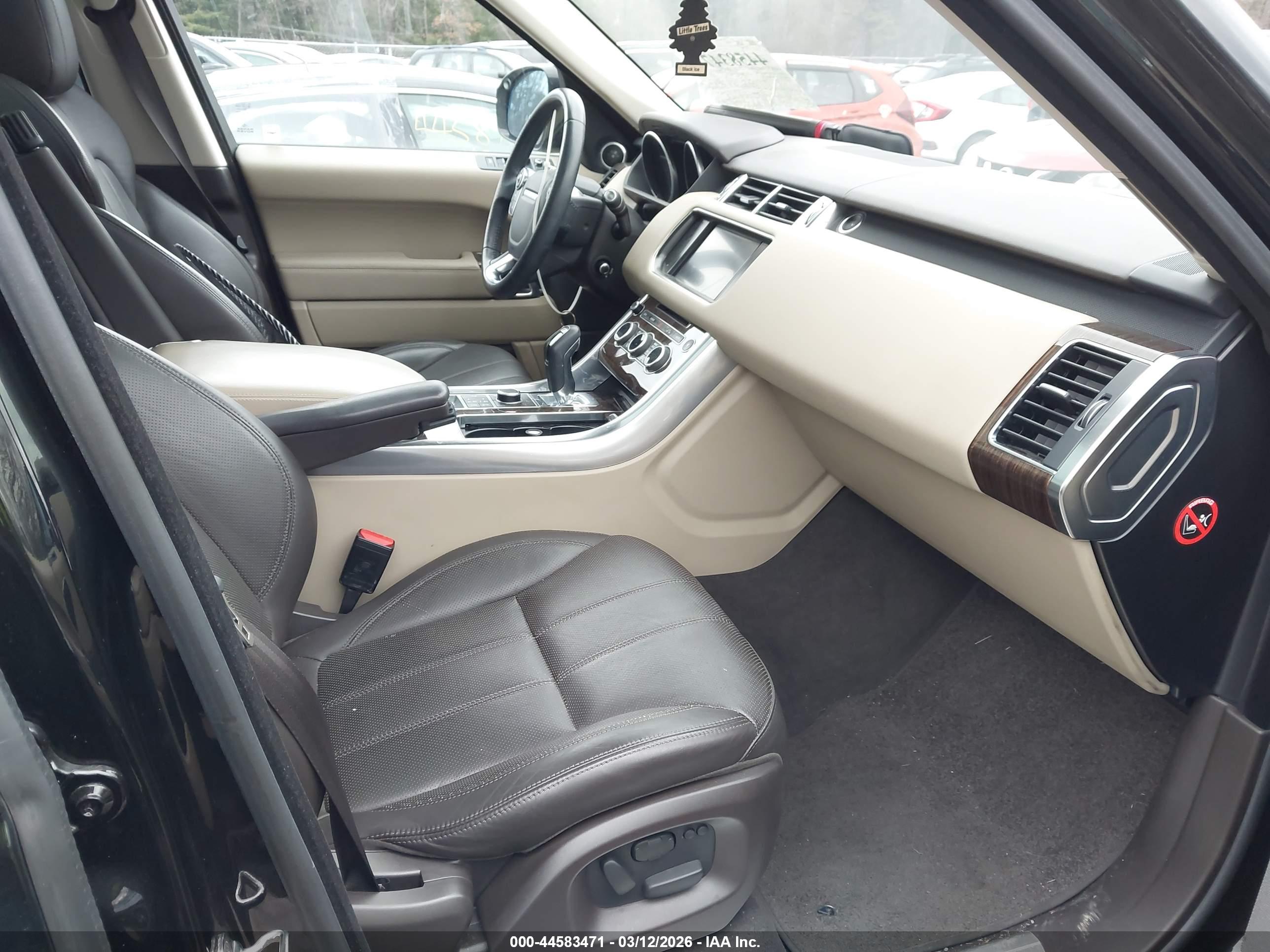 LAND ROVER image 5