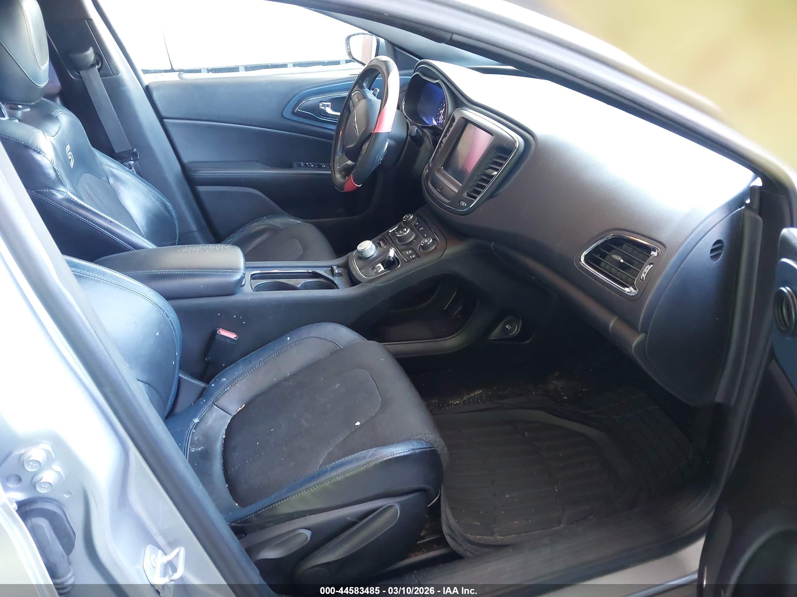 CHRYSLER 200 image 5