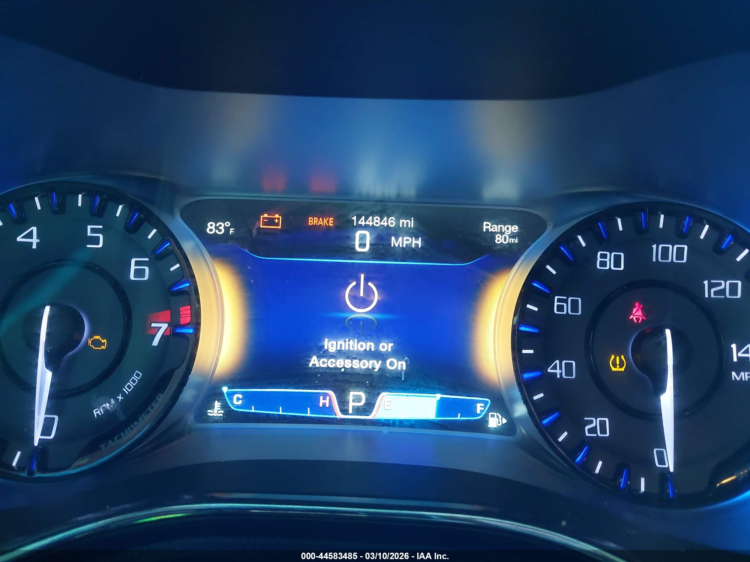 CHRYSLER 200 image 7
