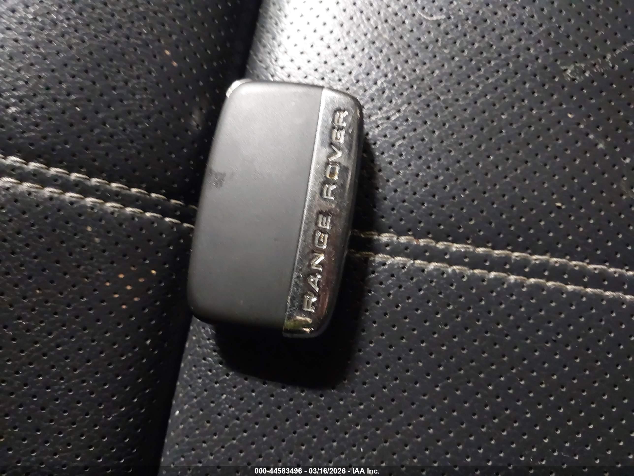 LAND ROVER image 11