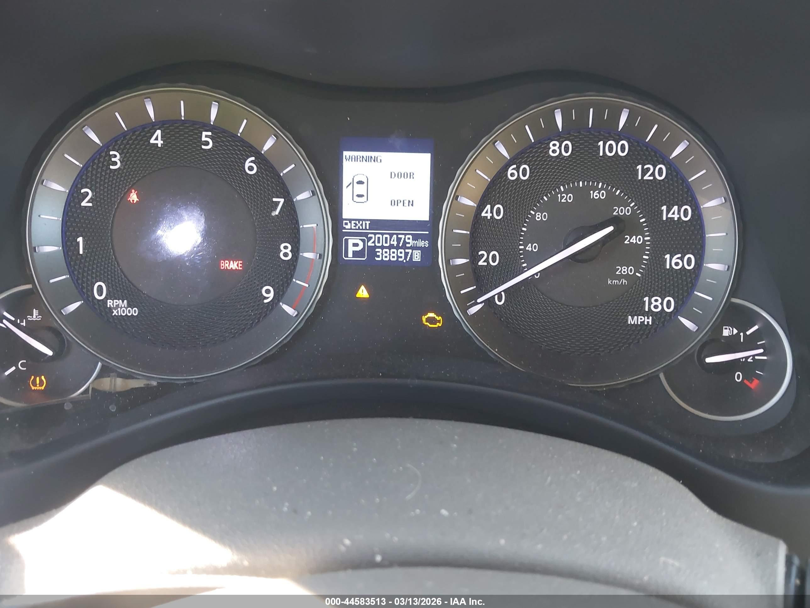 INFINITI Q70 image 7