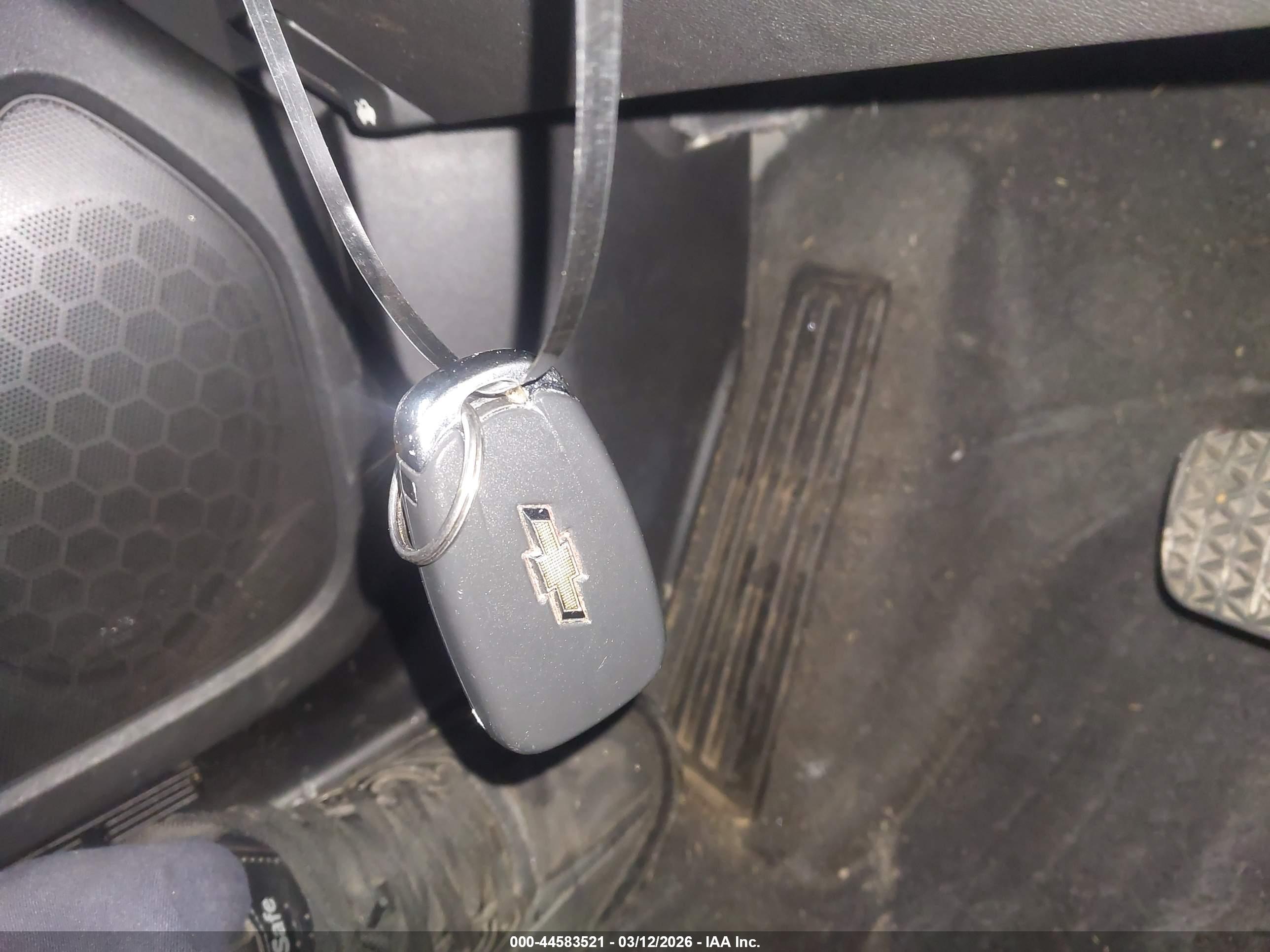 CHEVROLET EQUINOX image 11