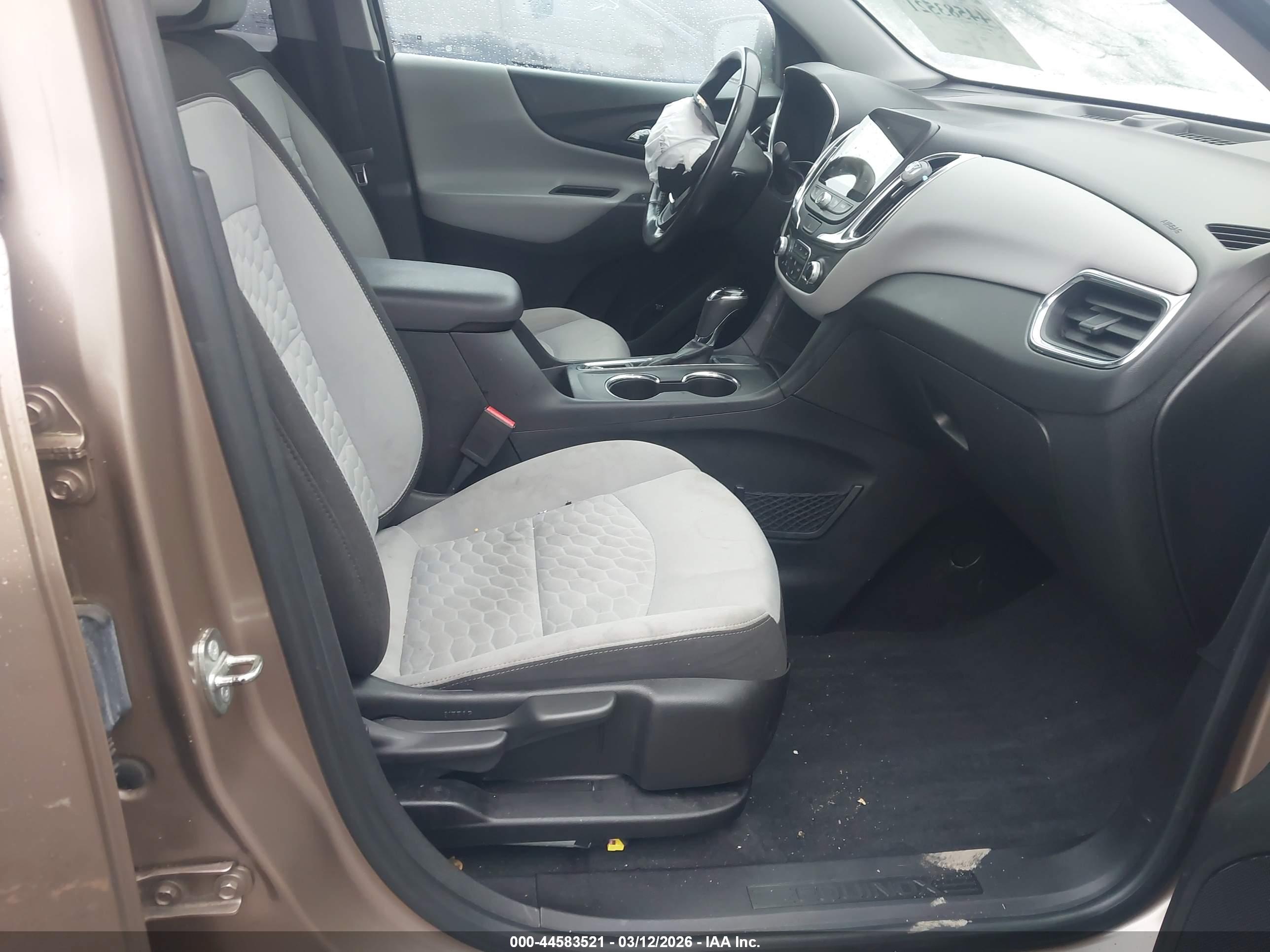 CHEVROLET EQUINOX image 5