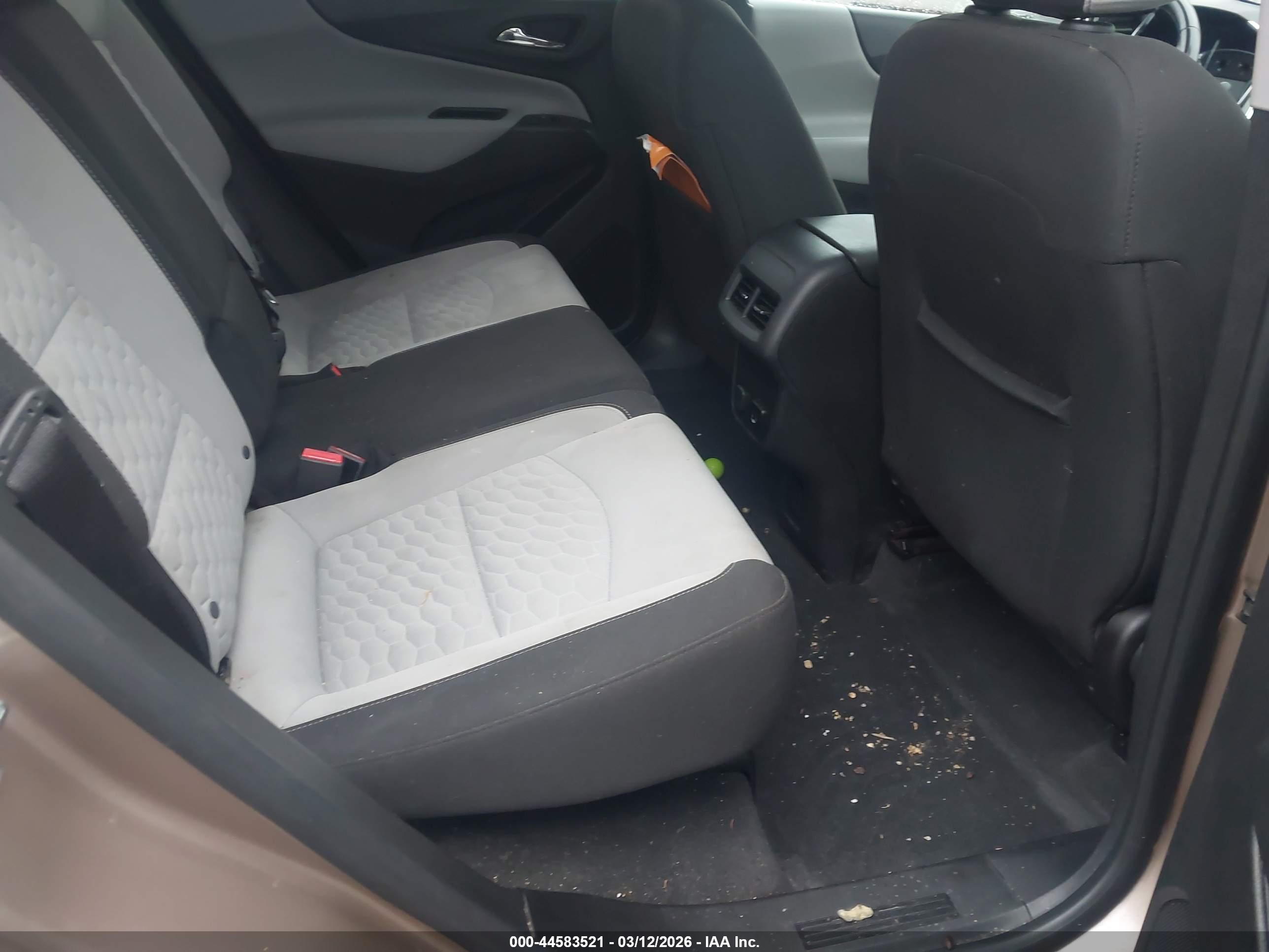 CHEVROLET EQUINOX image 8