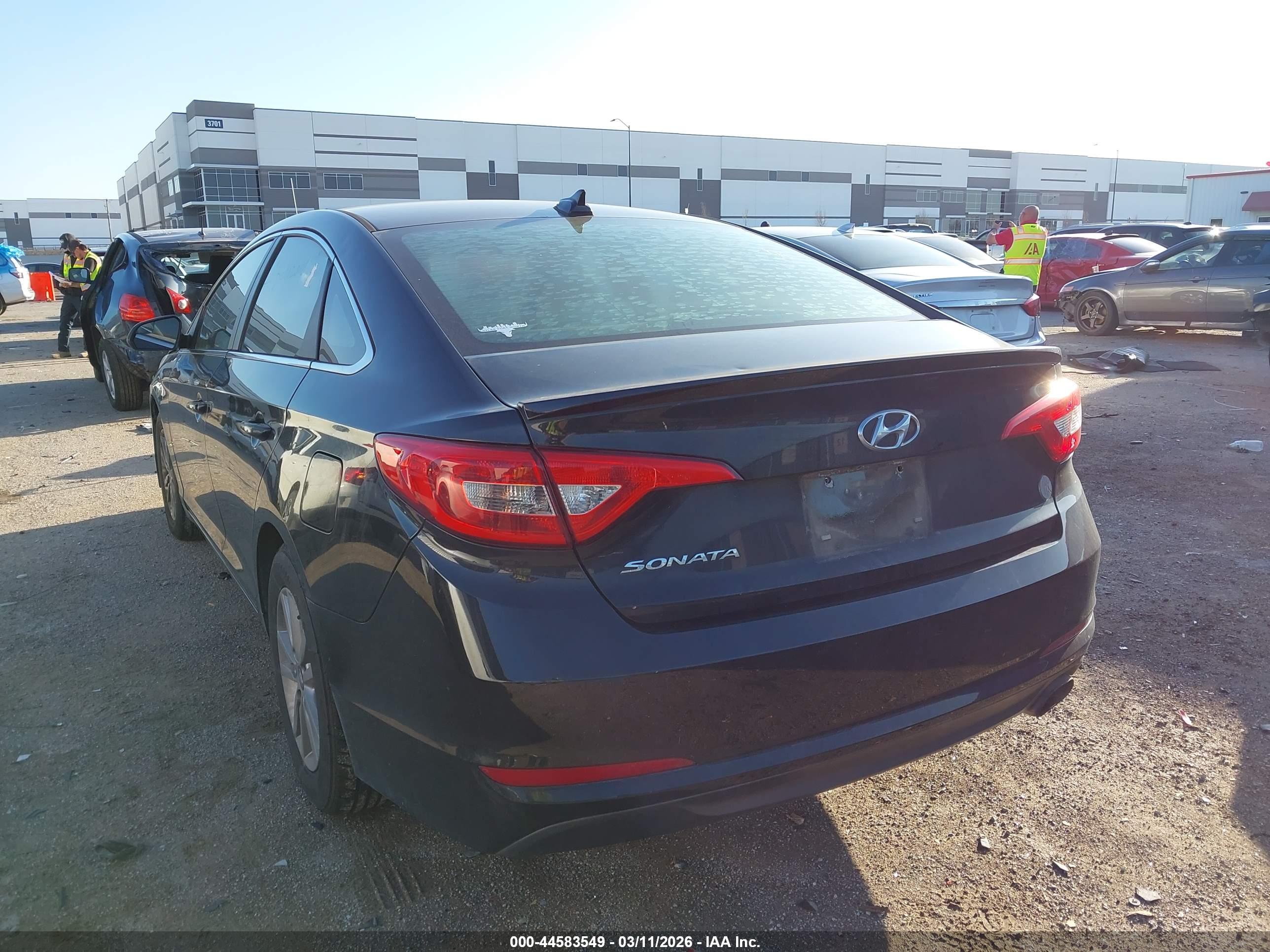 HYUNDAI SONATA image 3