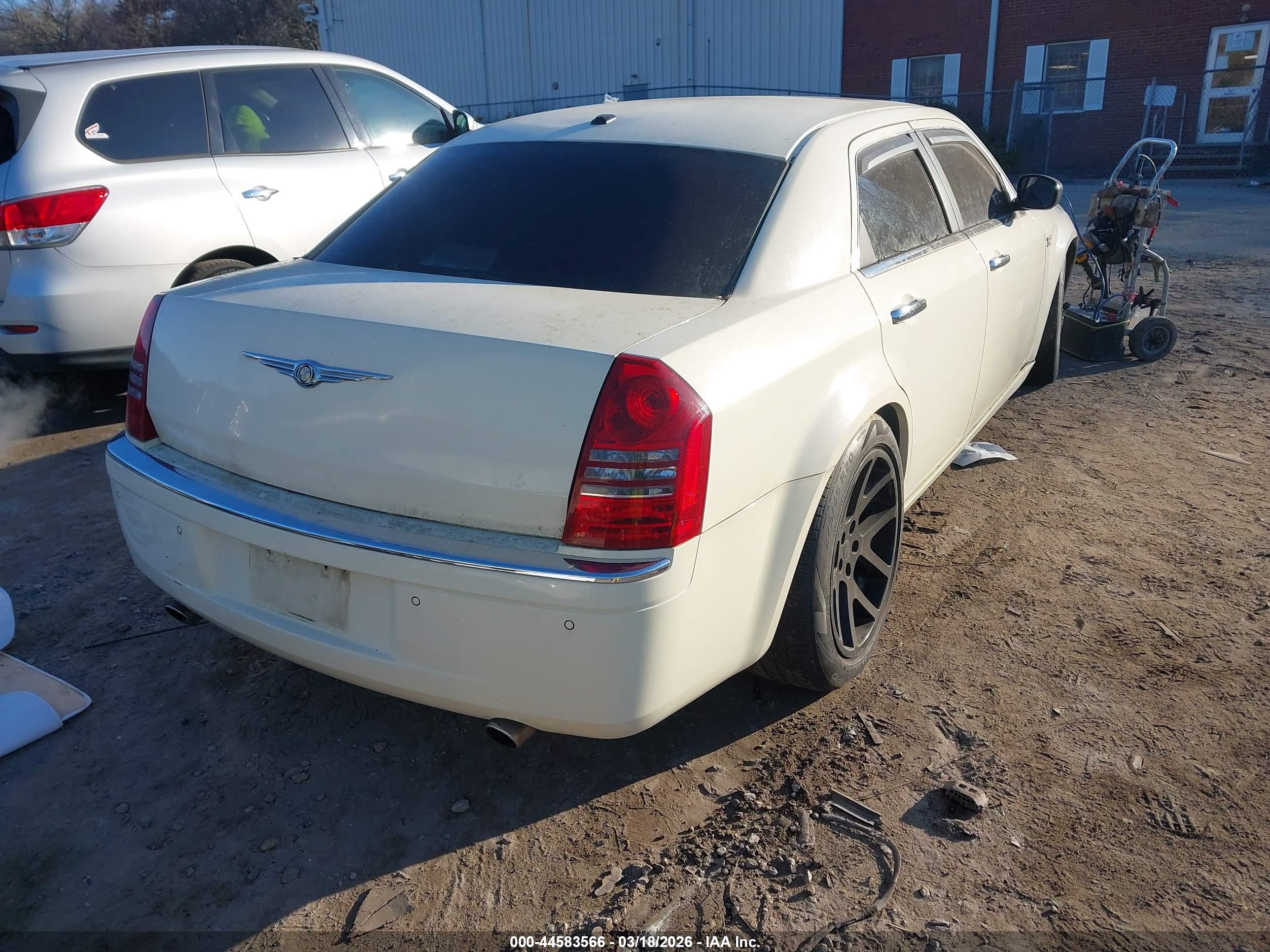 CHRYSLER 300C image 4