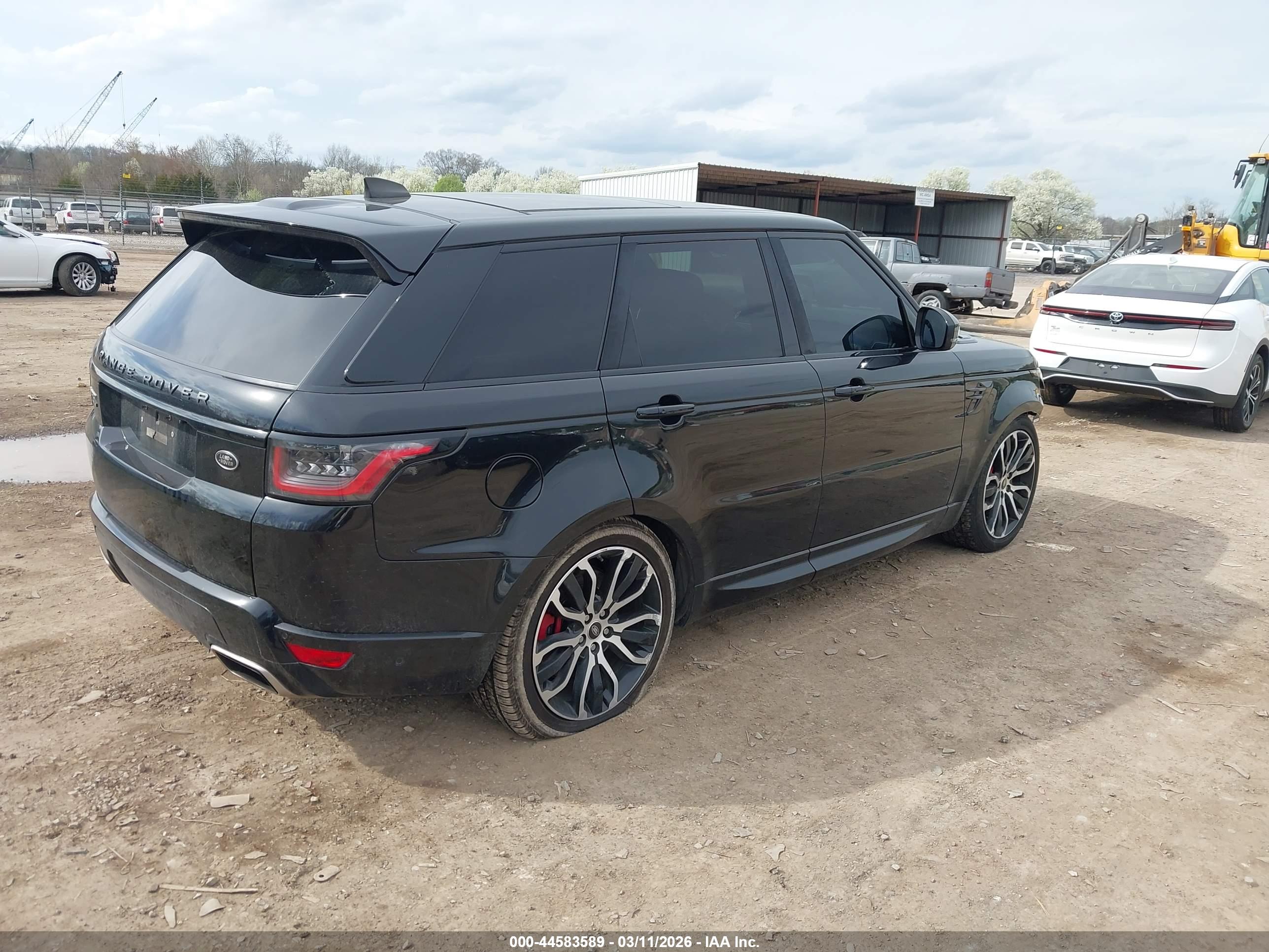 LAND ROVER image 4