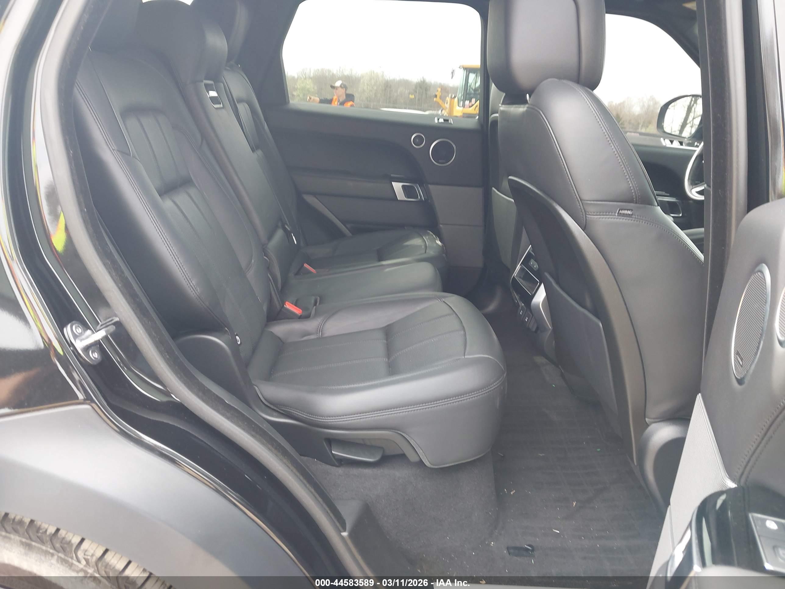 LAND ROVER image 8