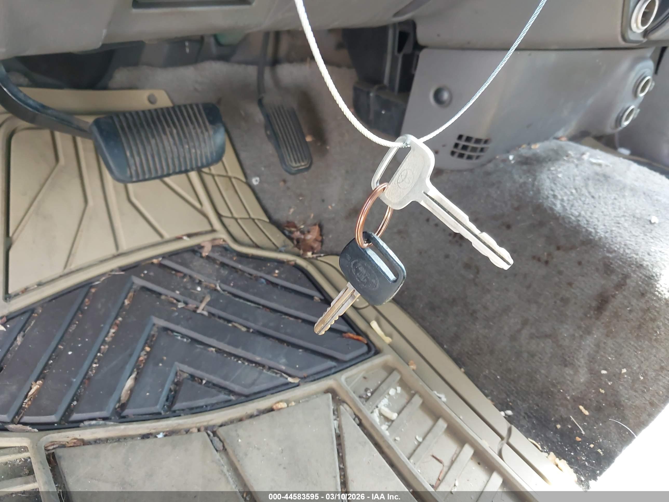 TOYOTA TUNDRA image 11