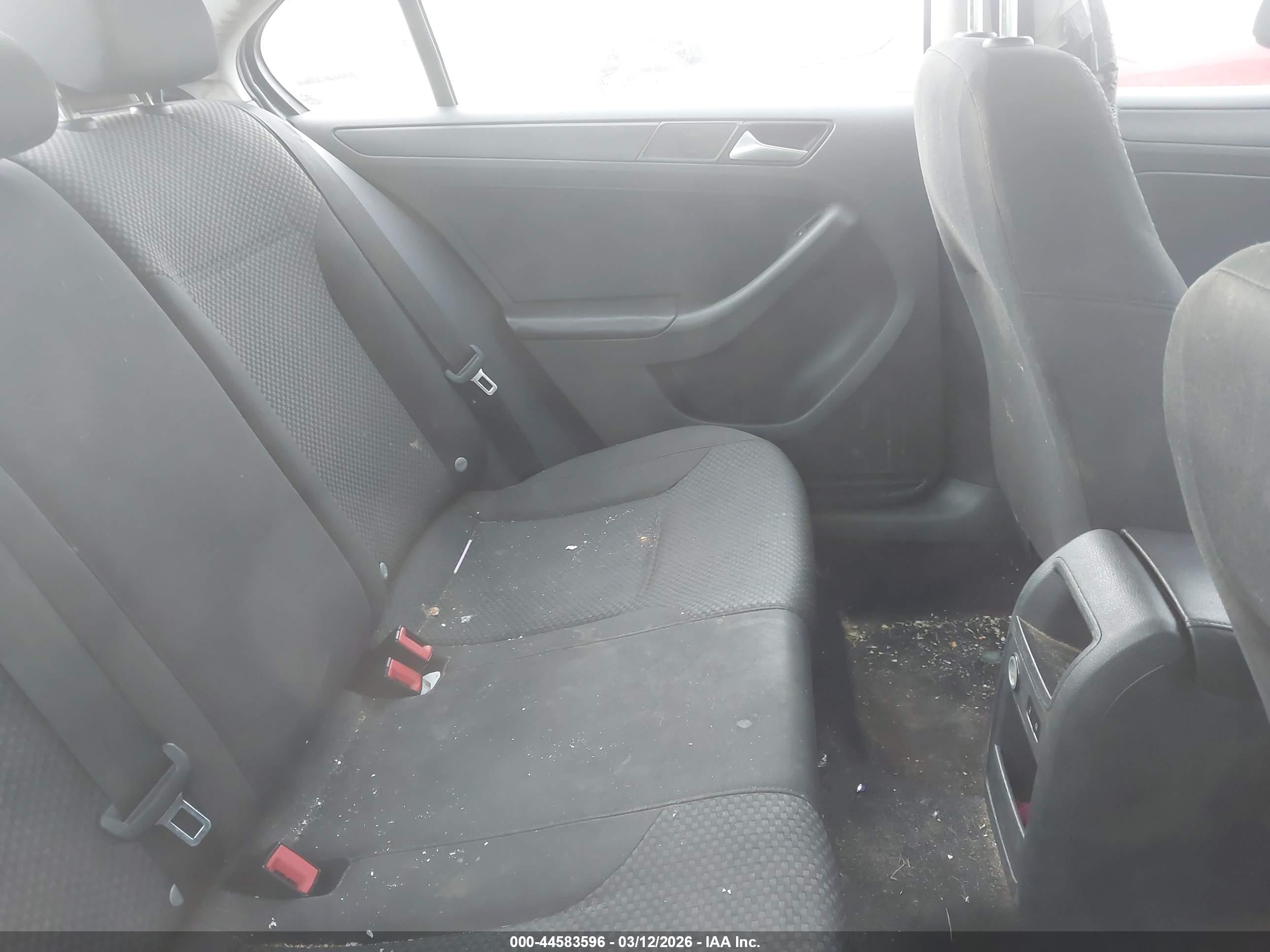 VOLKSWAGEN JETTA image 8