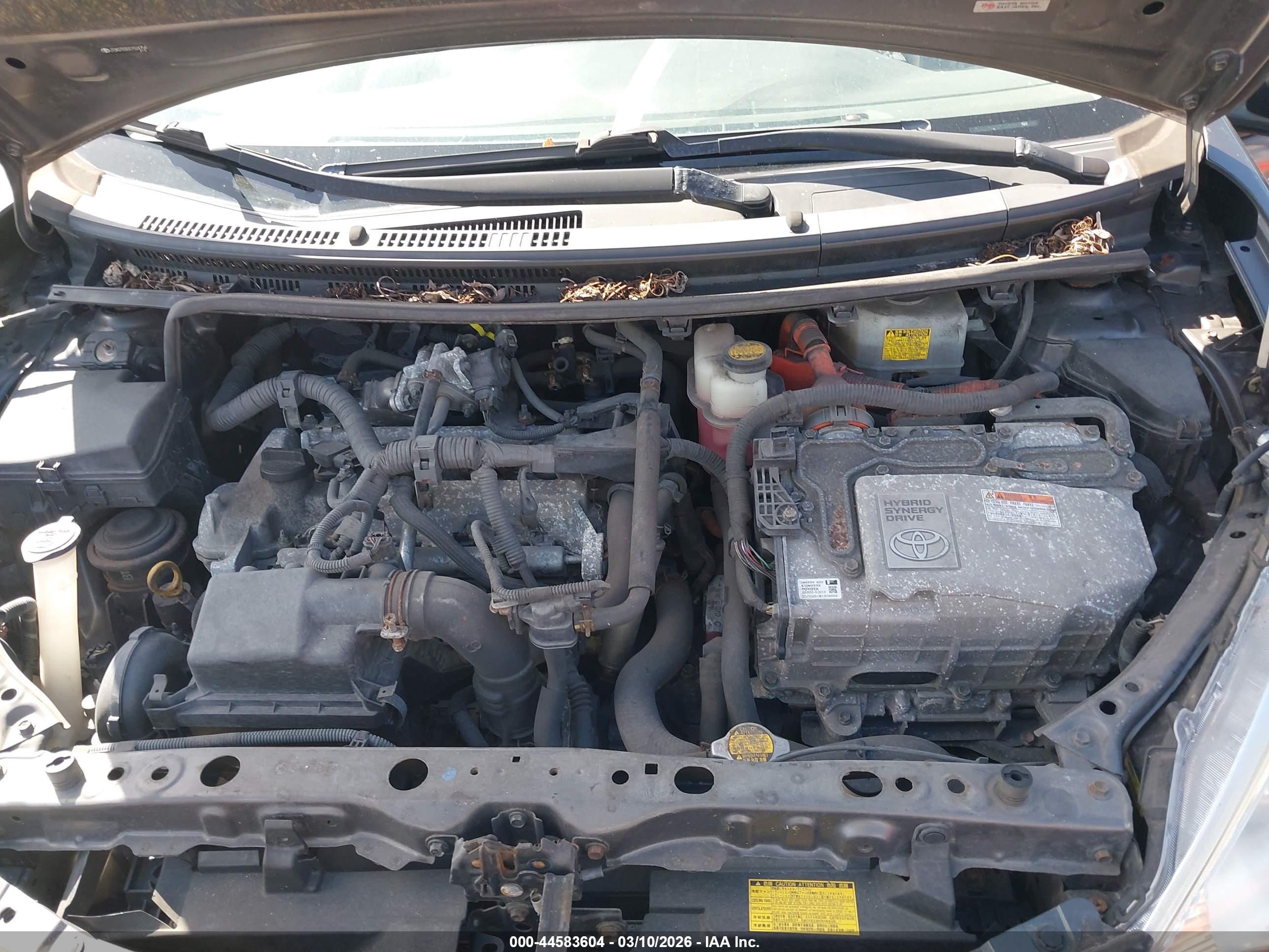 TOYOTA PRIUS image 10